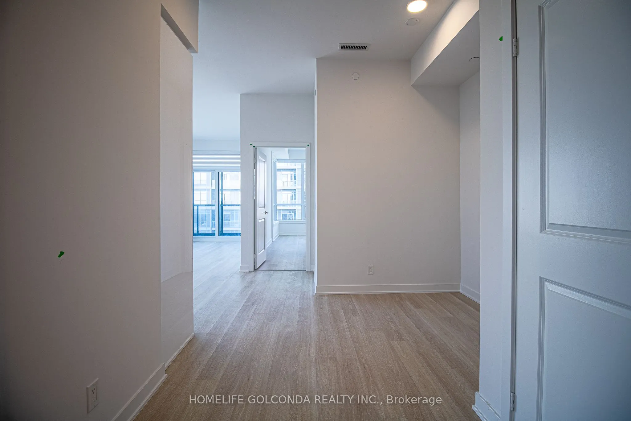 30 upper mall Way #2507
