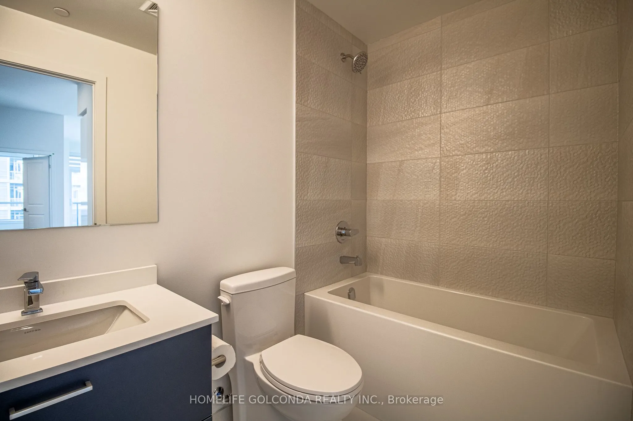 30 upper mall Way #2507