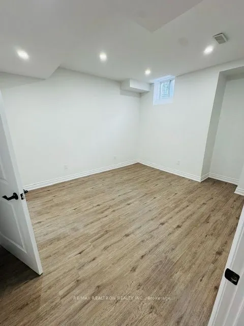 52 Foley Crescent #Basement