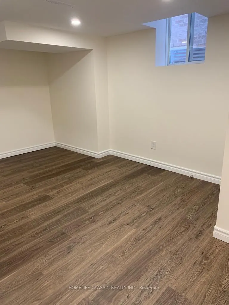 18 Elderslie Crescent #Basement