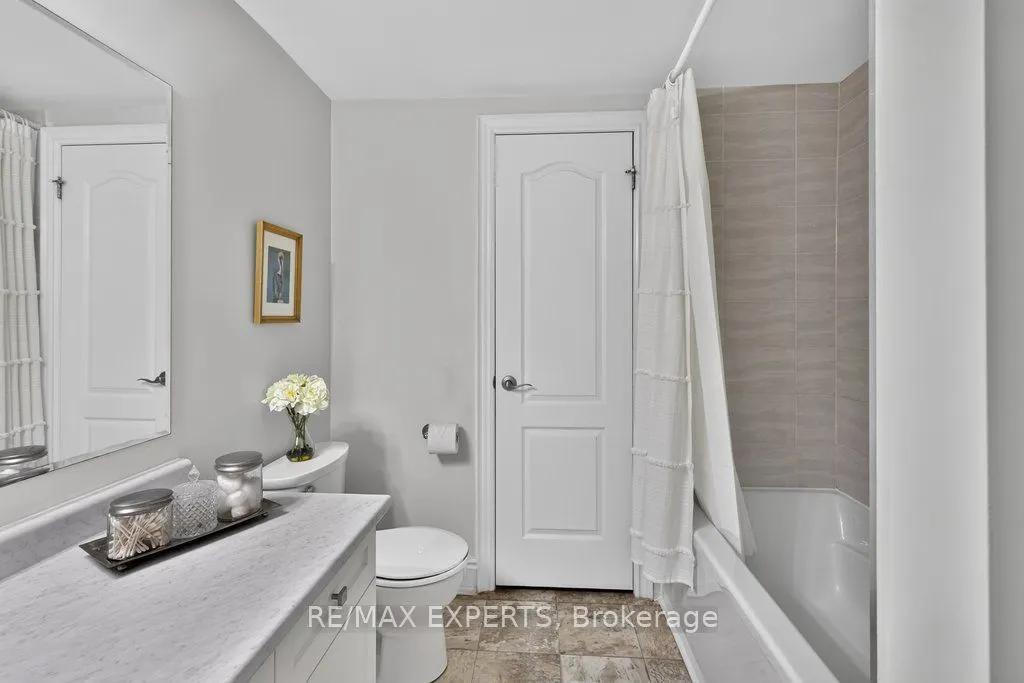 19 Westmount Drive #15