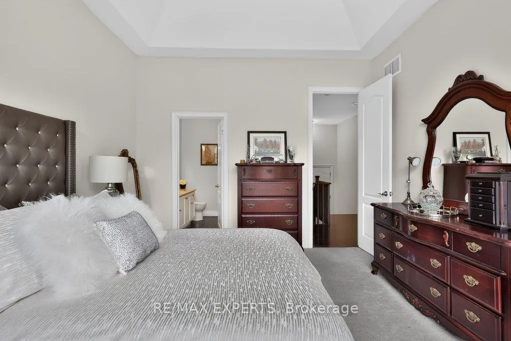 19 Westmount Drive #15