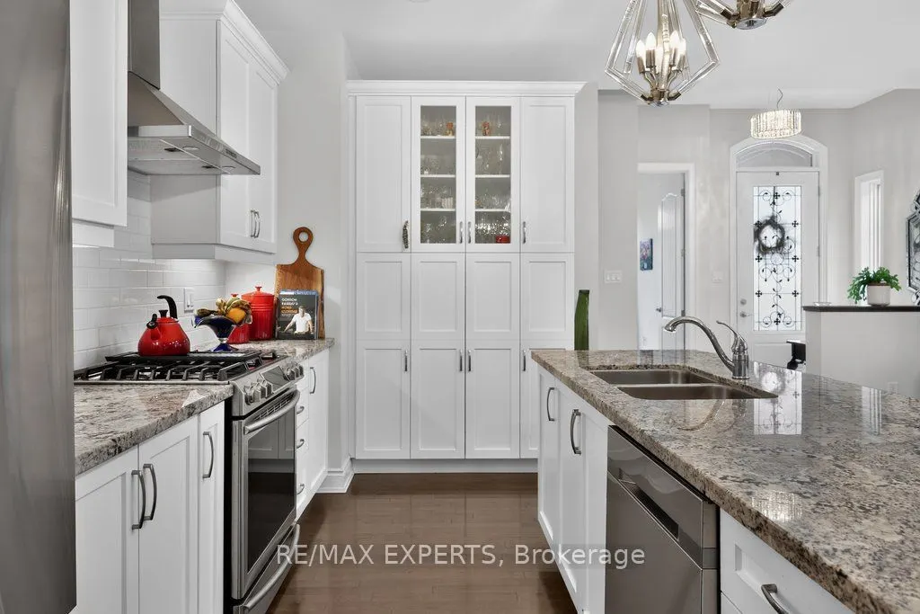 19 Westmount Drive #15