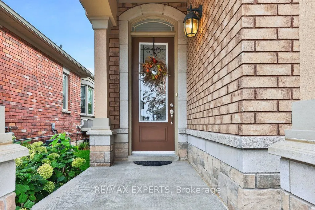 19 Westmount Drive #15
