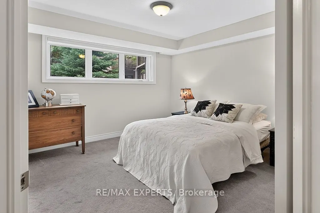 19 Westmount Drive #15