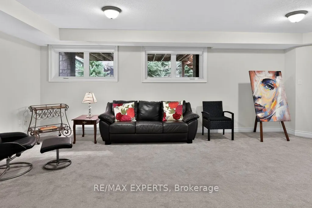 19 Westmount Drive #15