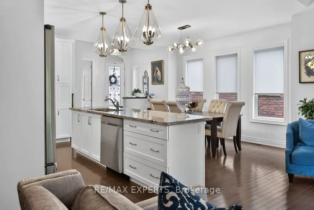 19 Westmount Drive #15