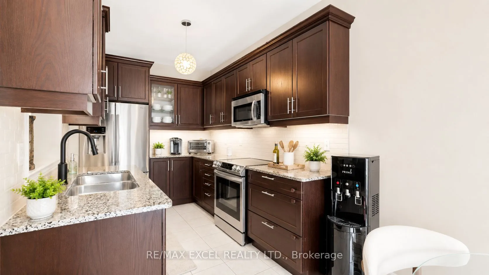 176 Sir Sanford Fleming Way