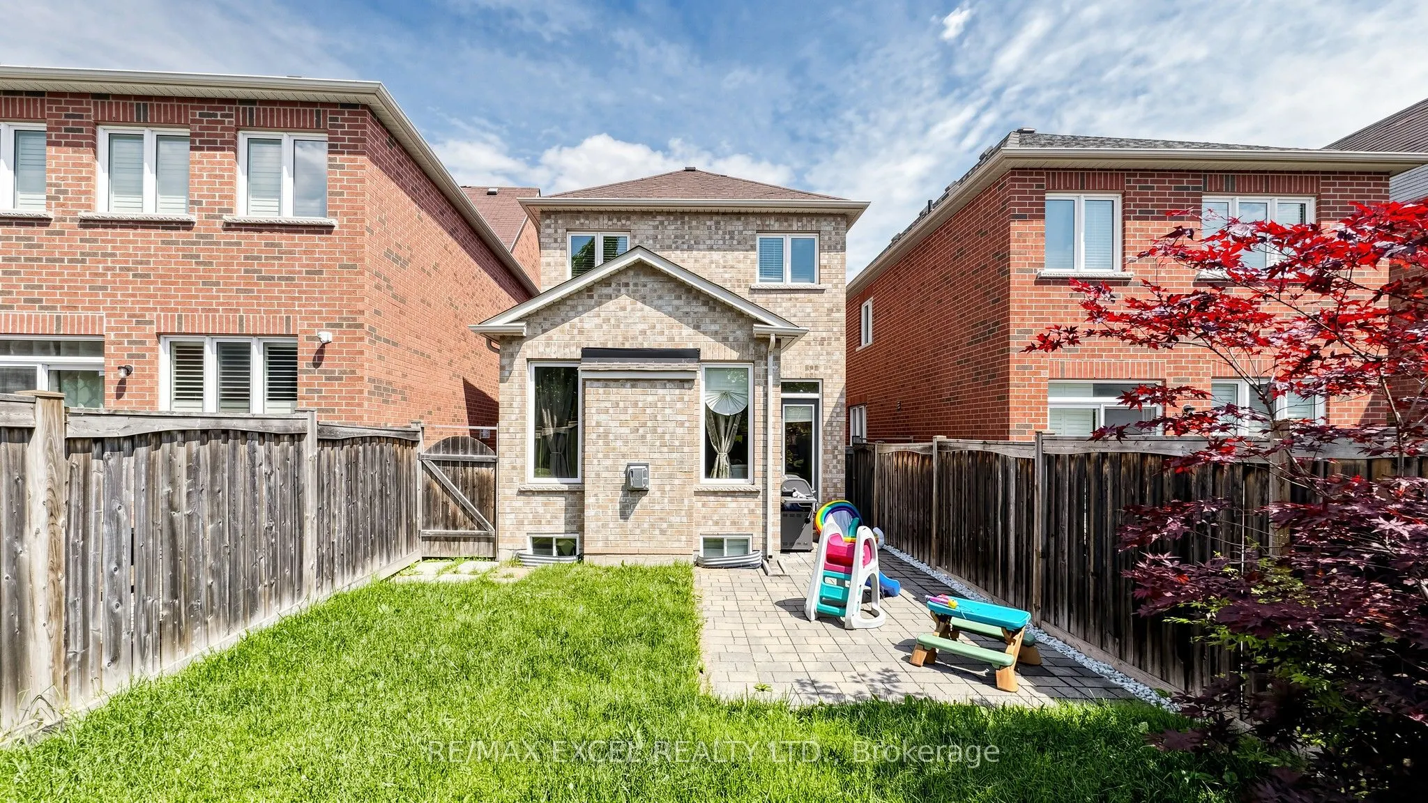 176 Sir Sanford Fleming Way