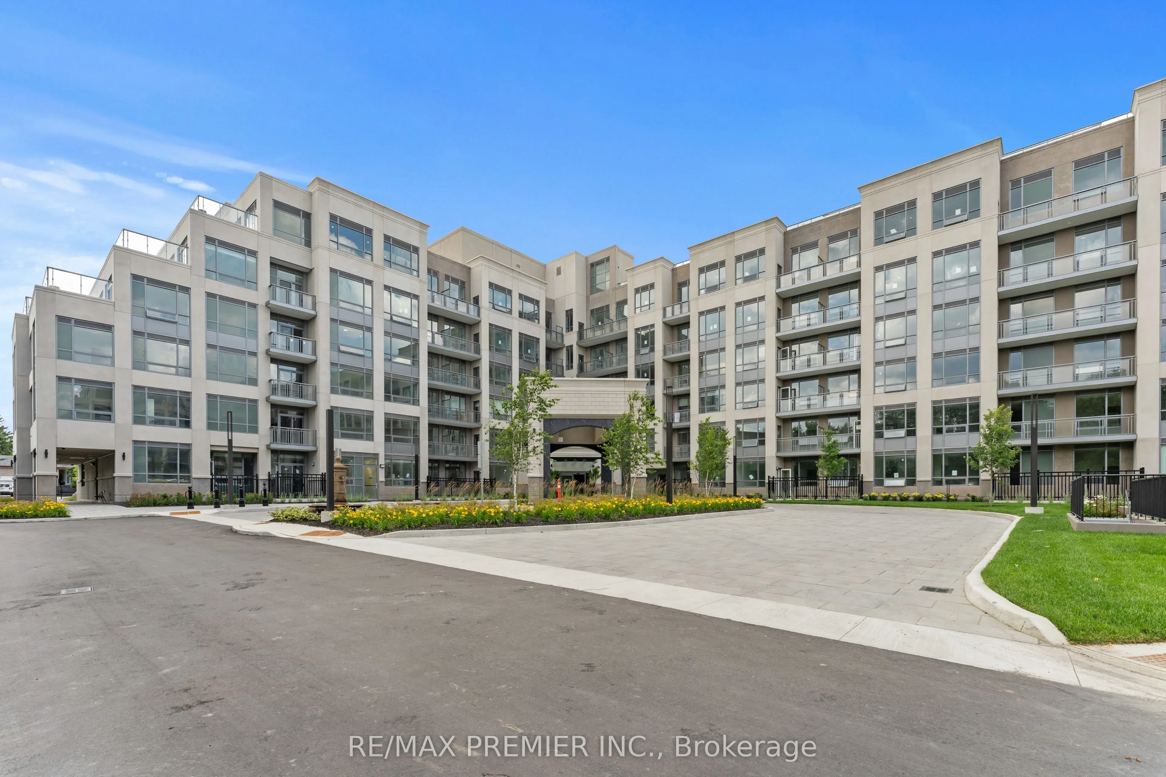 2075 King Road #106