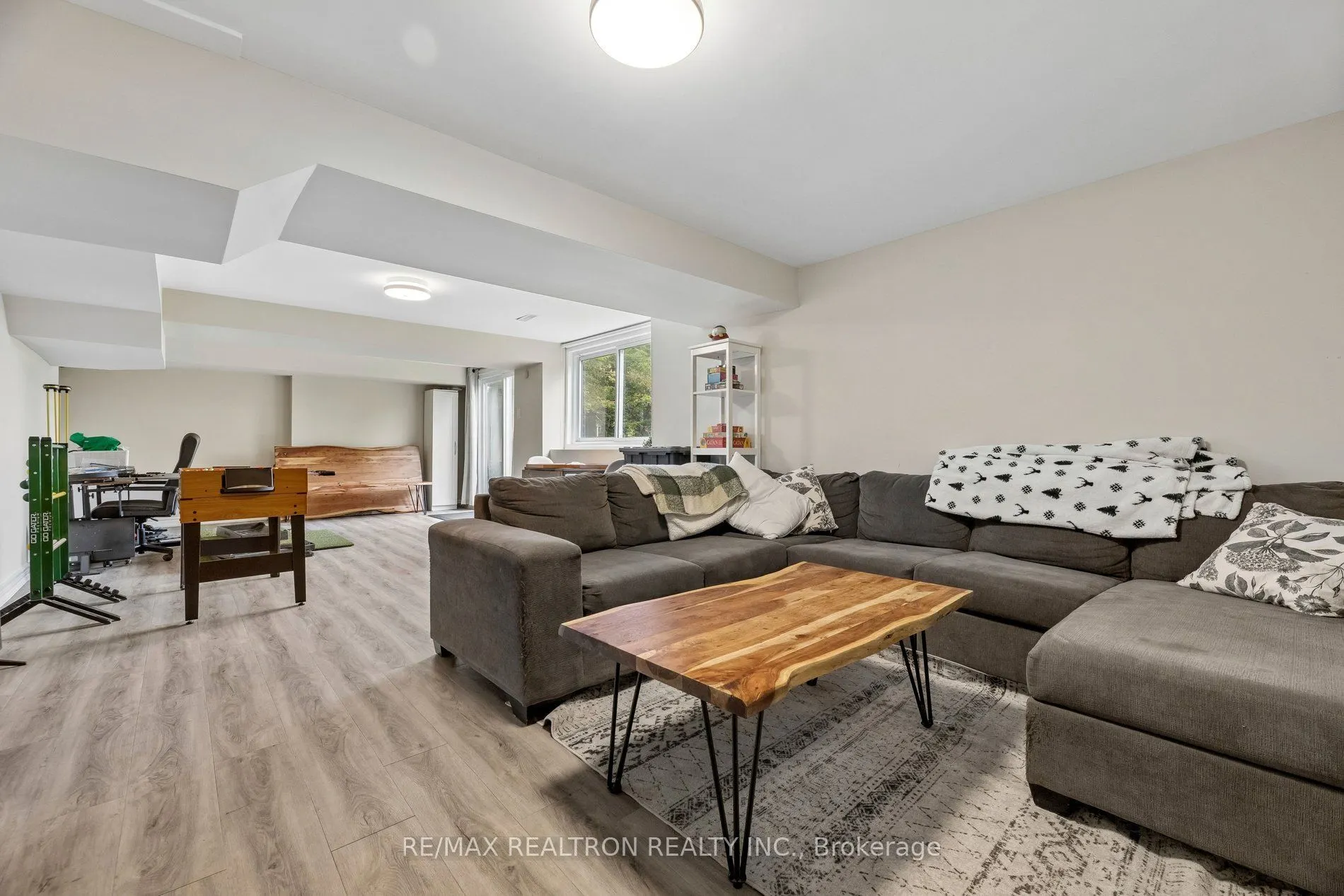 2099 Concession 2 Road