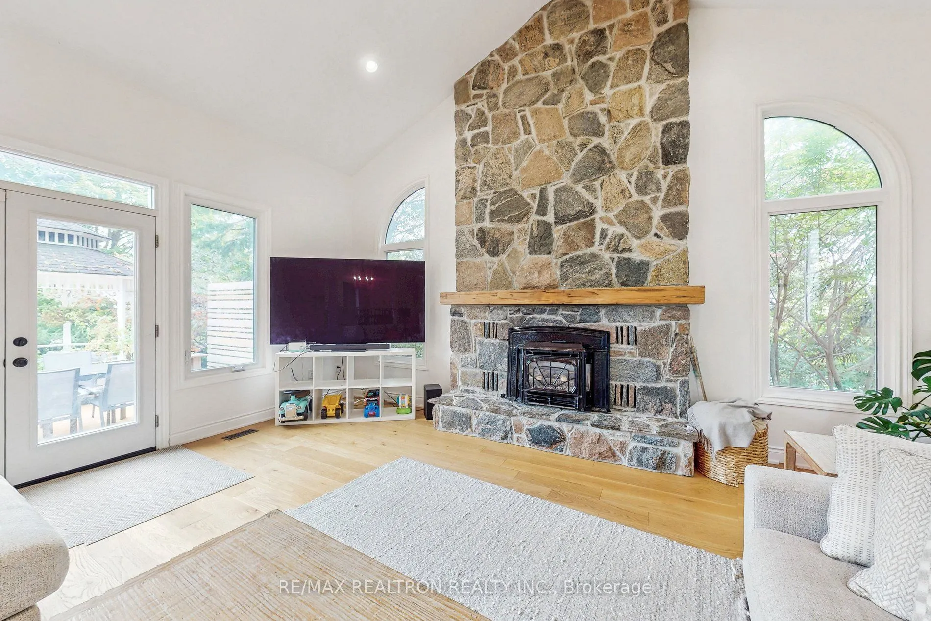 2099 Concession 2 Road