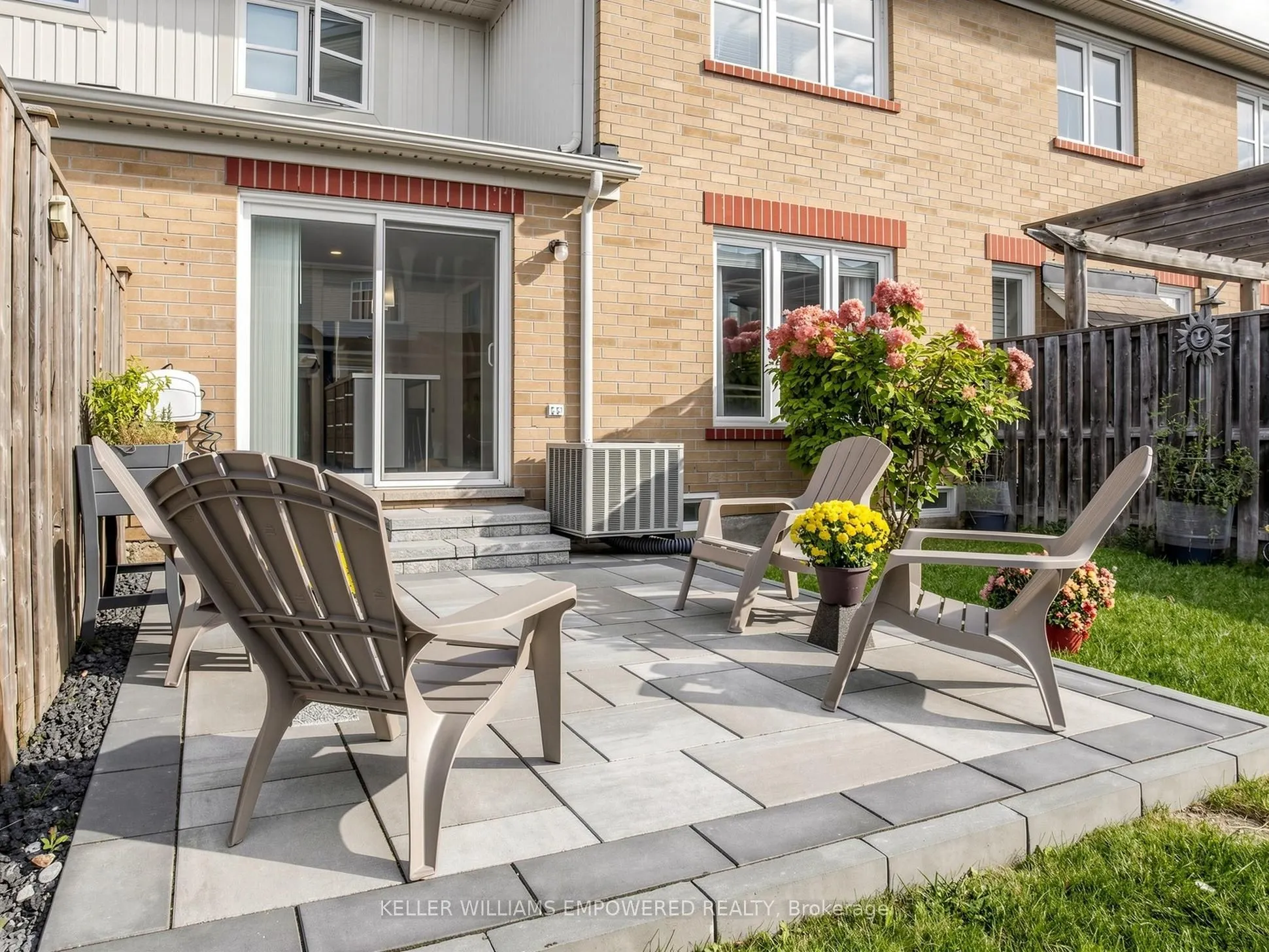 203 Chilcott Crescent