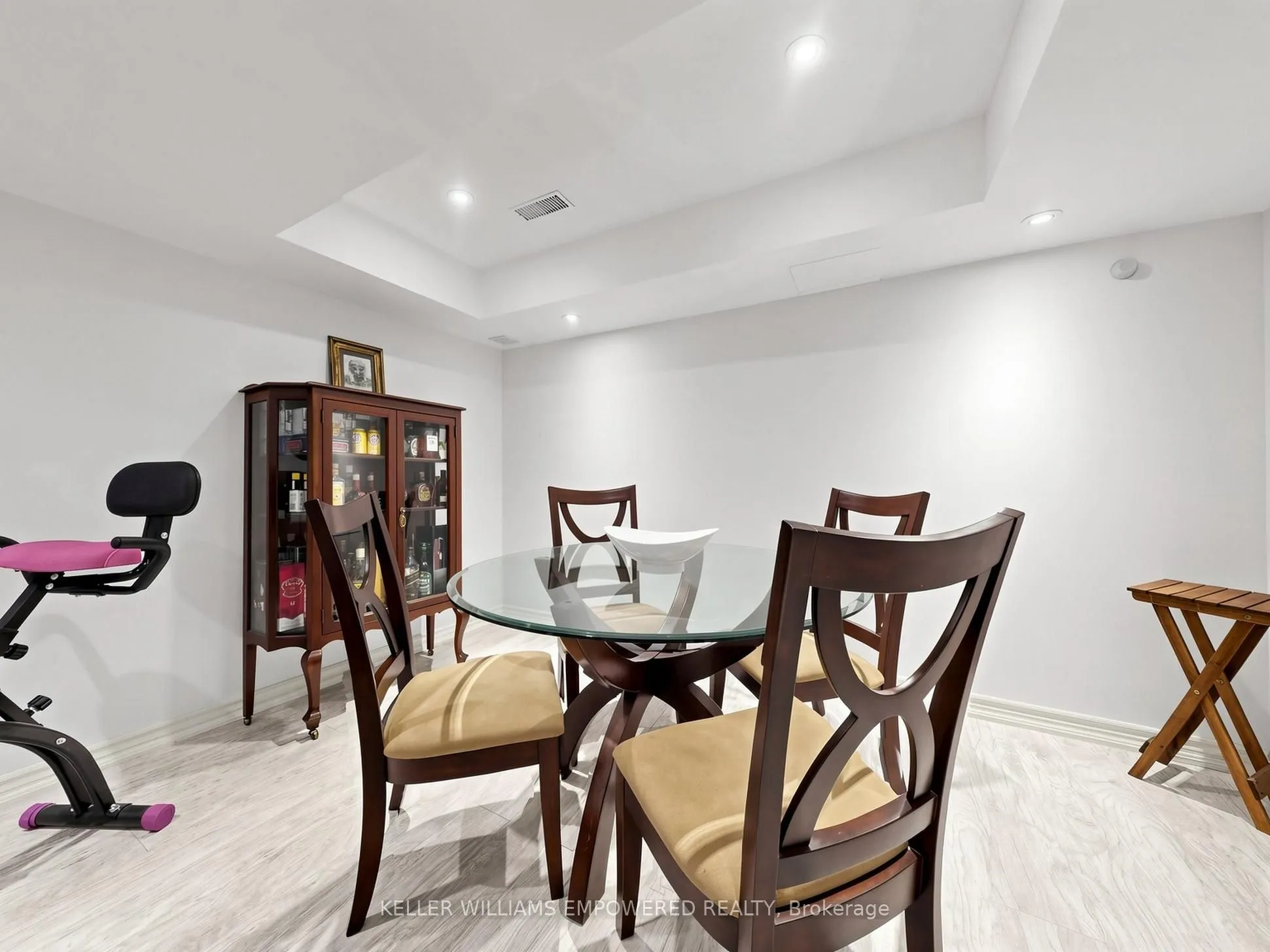 203 Chilcott Crescent