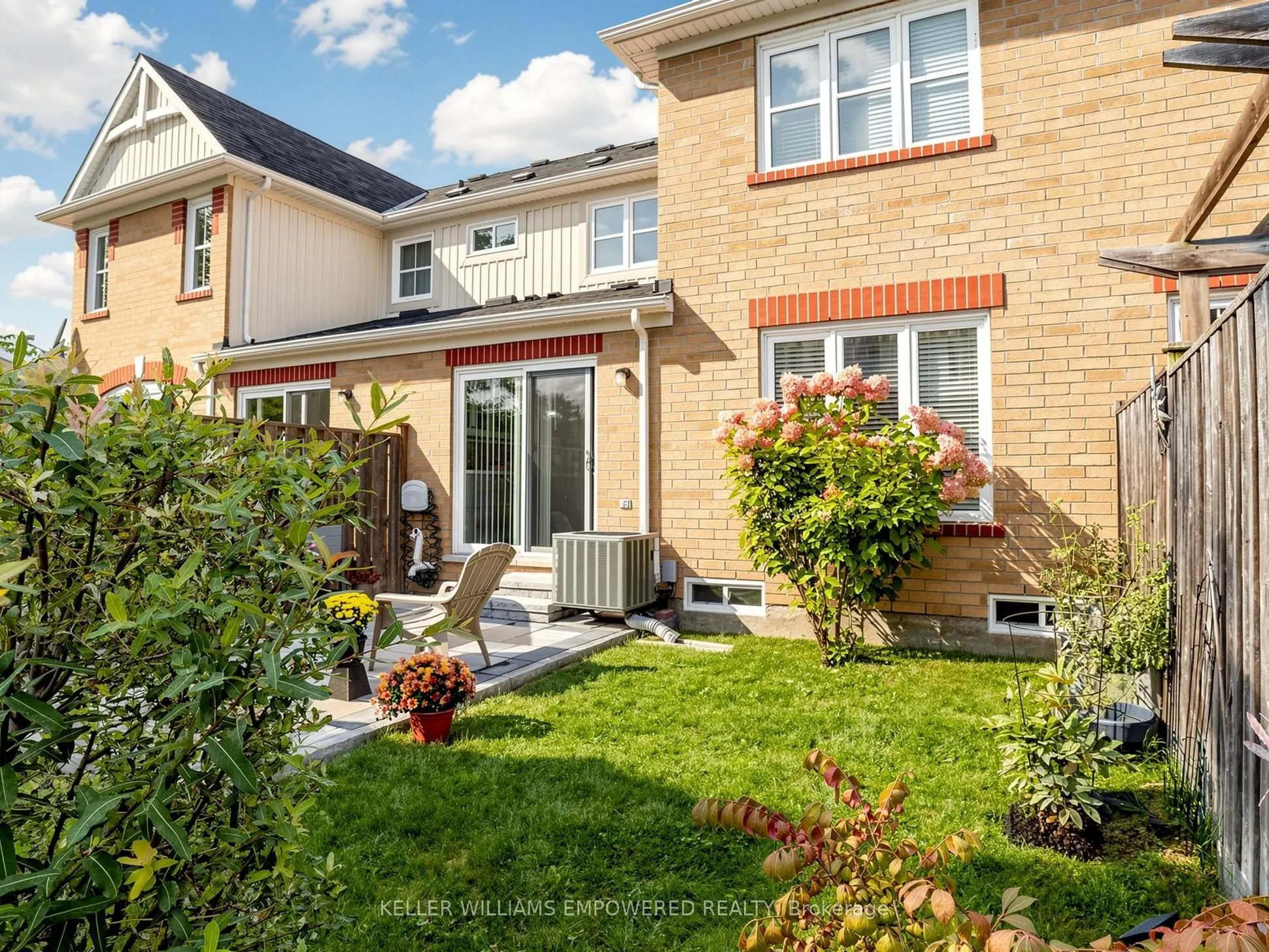 203 Chilcott Crescent