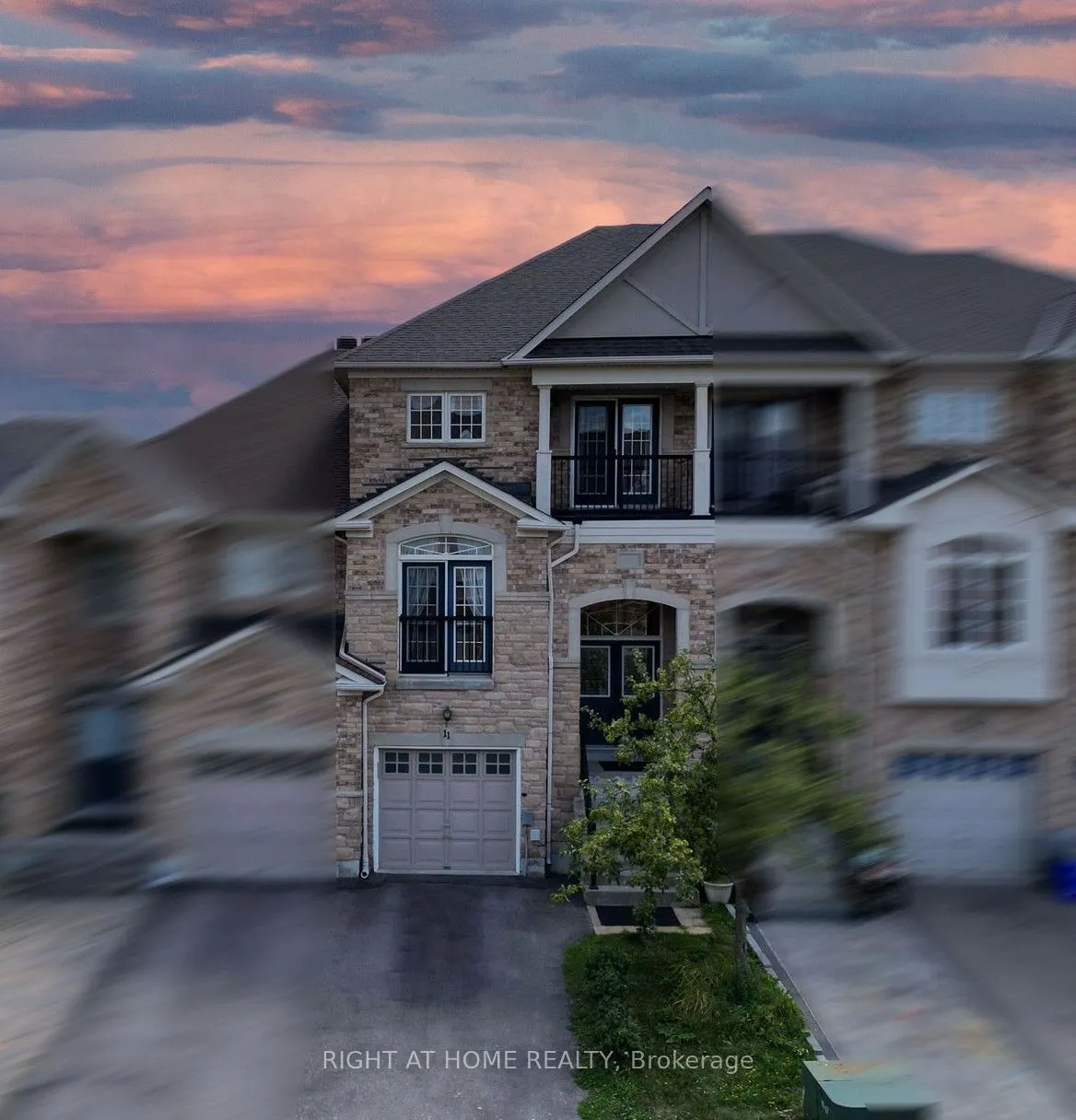 11 Littleriver Court