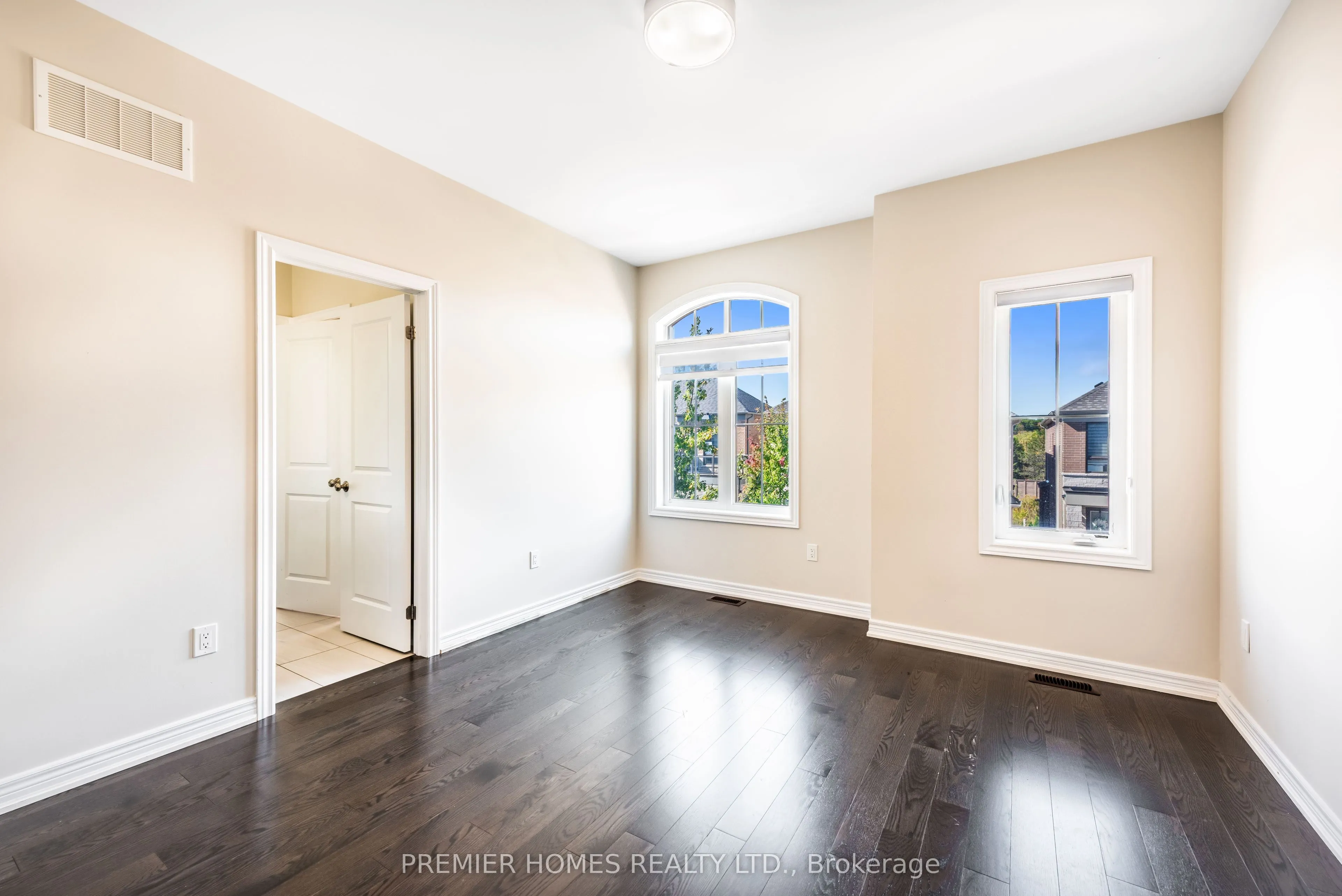 87 Pine Hill Cres Crescent