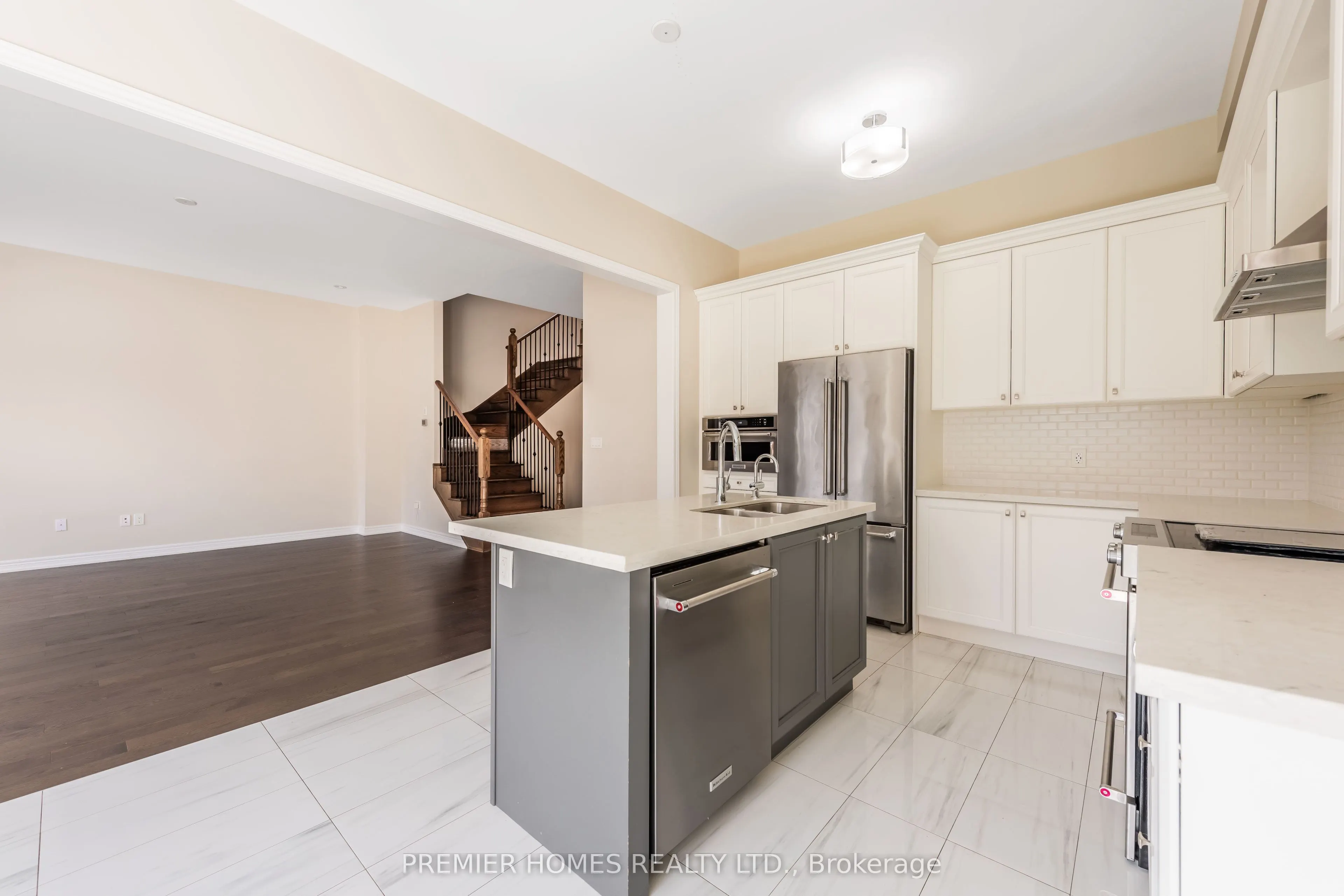 87 Pine Hill Cres Crescent