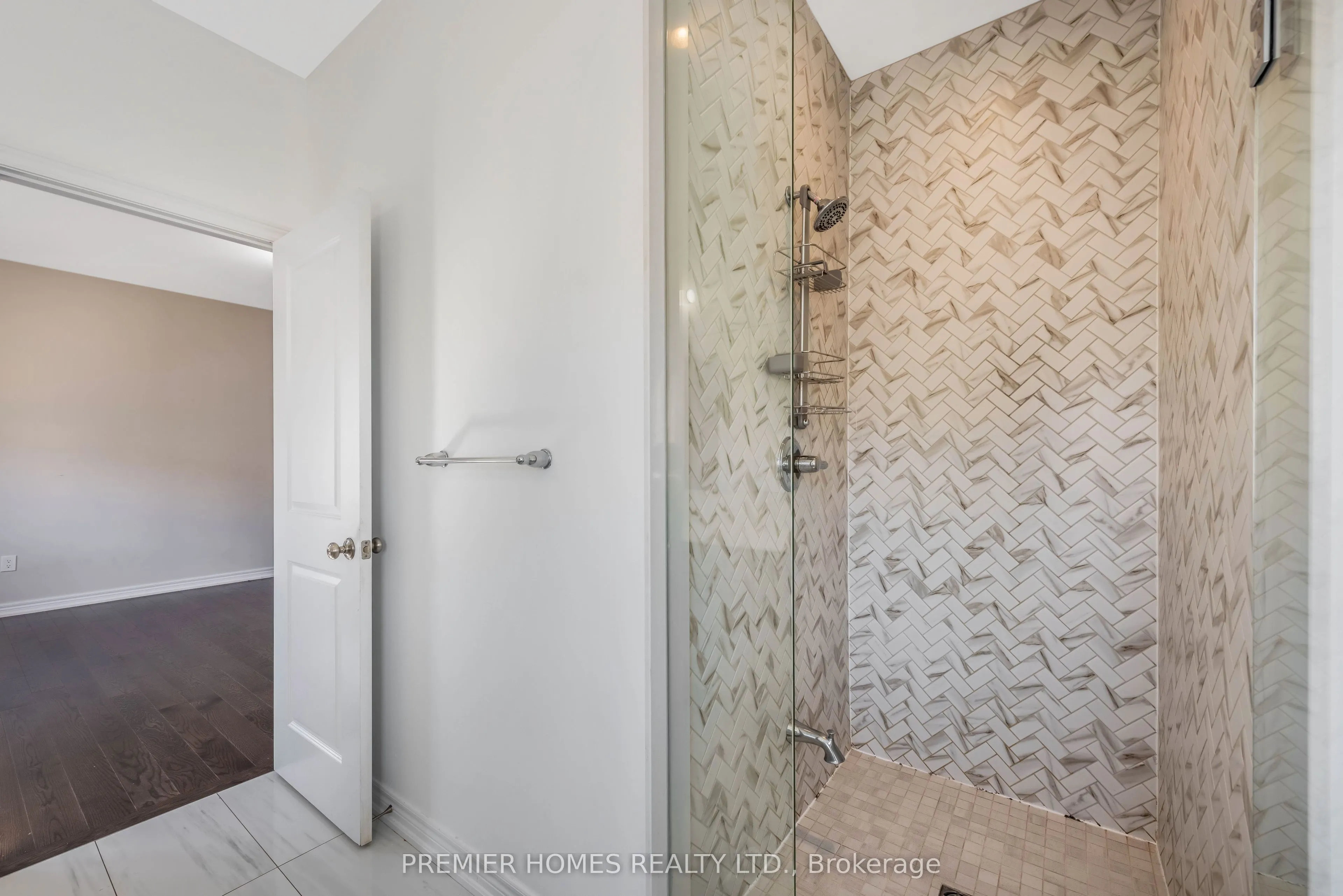 87 Pine Hill Cres Crescent