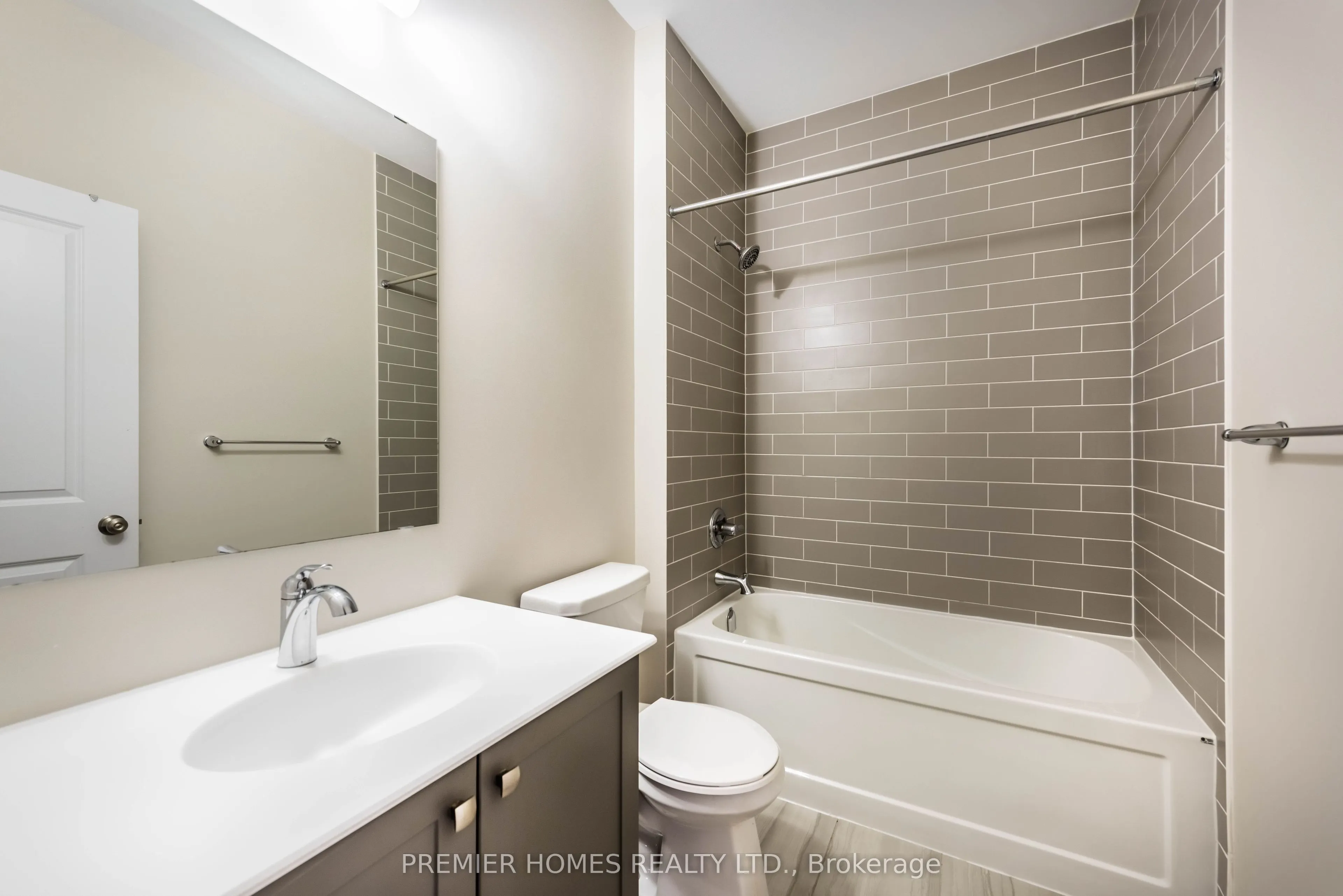 87 Pine Hill Cres Crescent