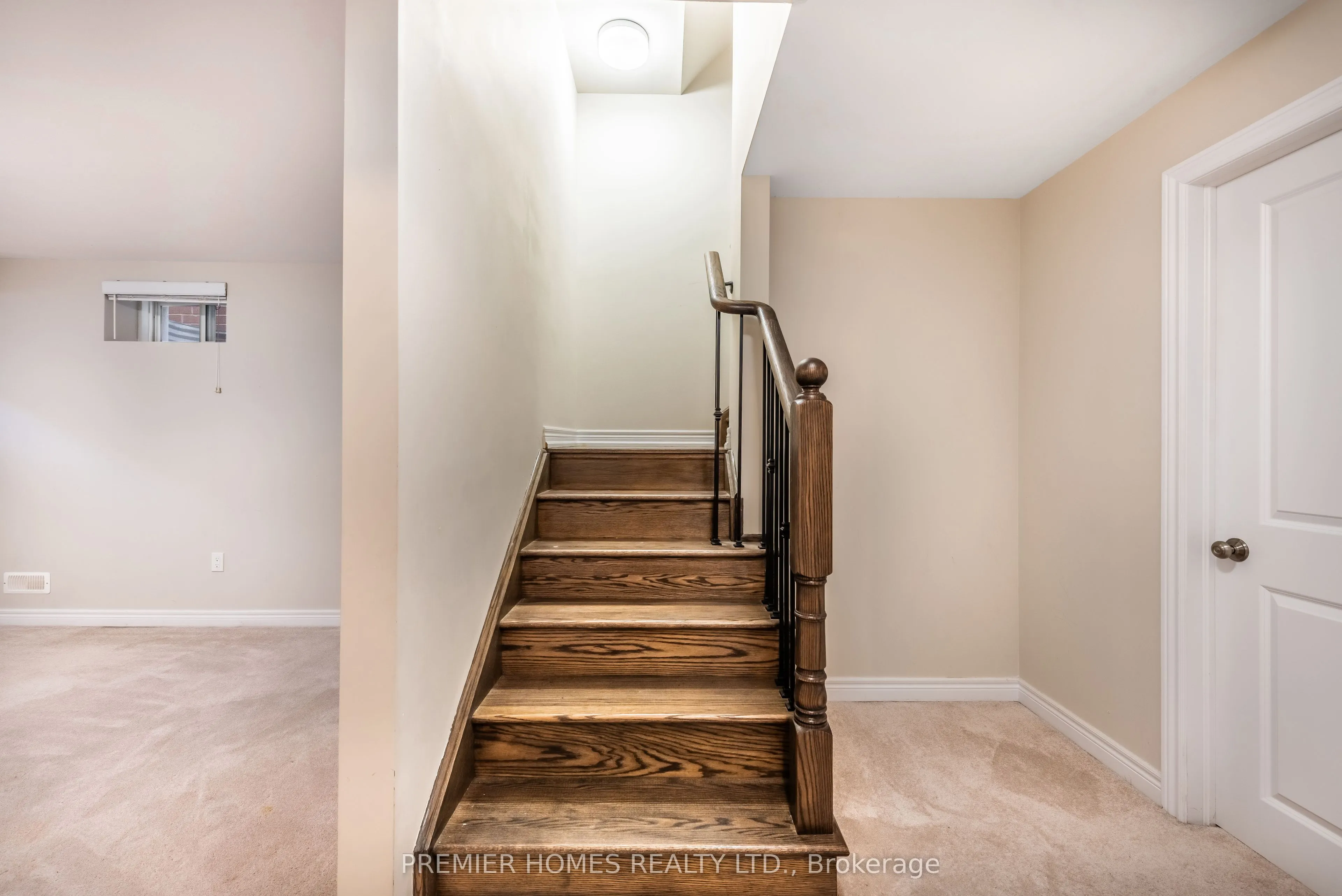 87 Pine Hill Cres Crescent