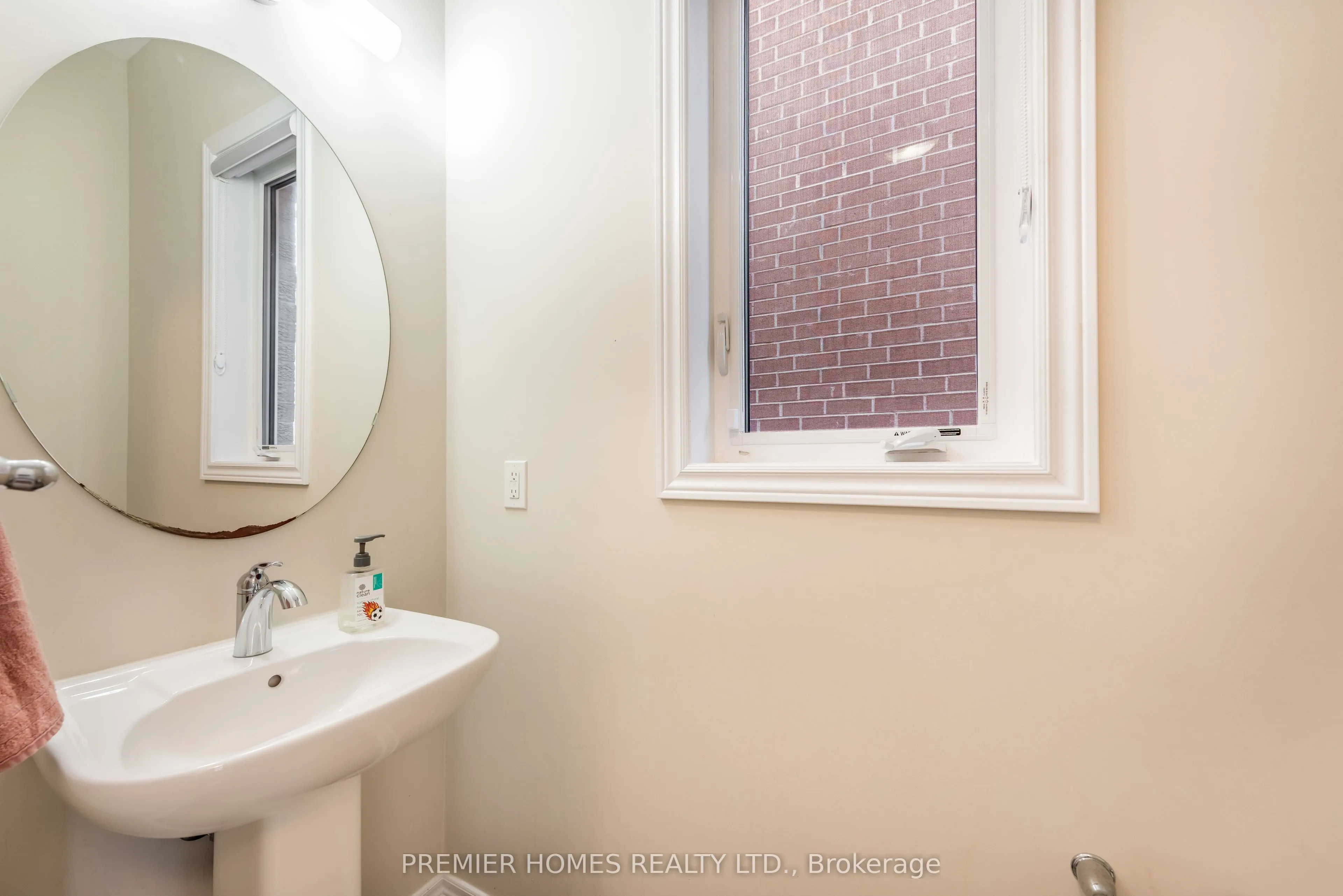 87 Pine Hill Cres Crescent