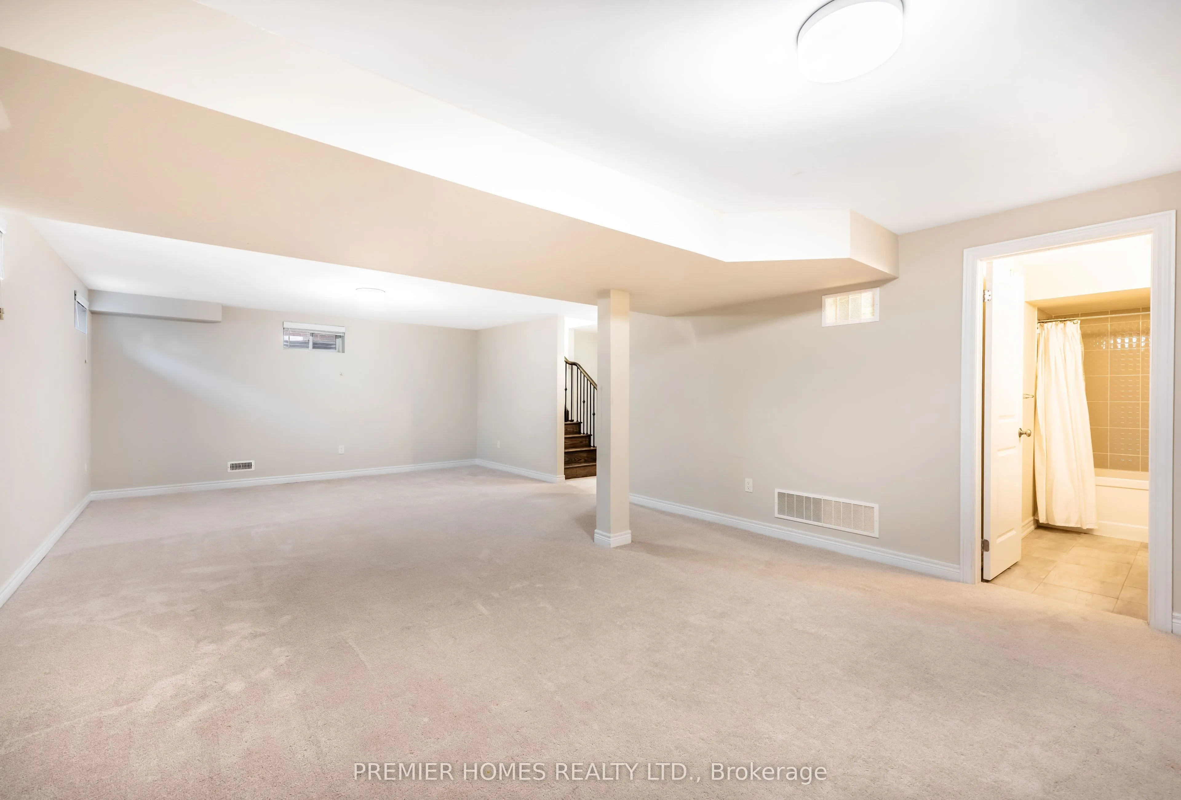 87 Pine Hill Cres Crescent