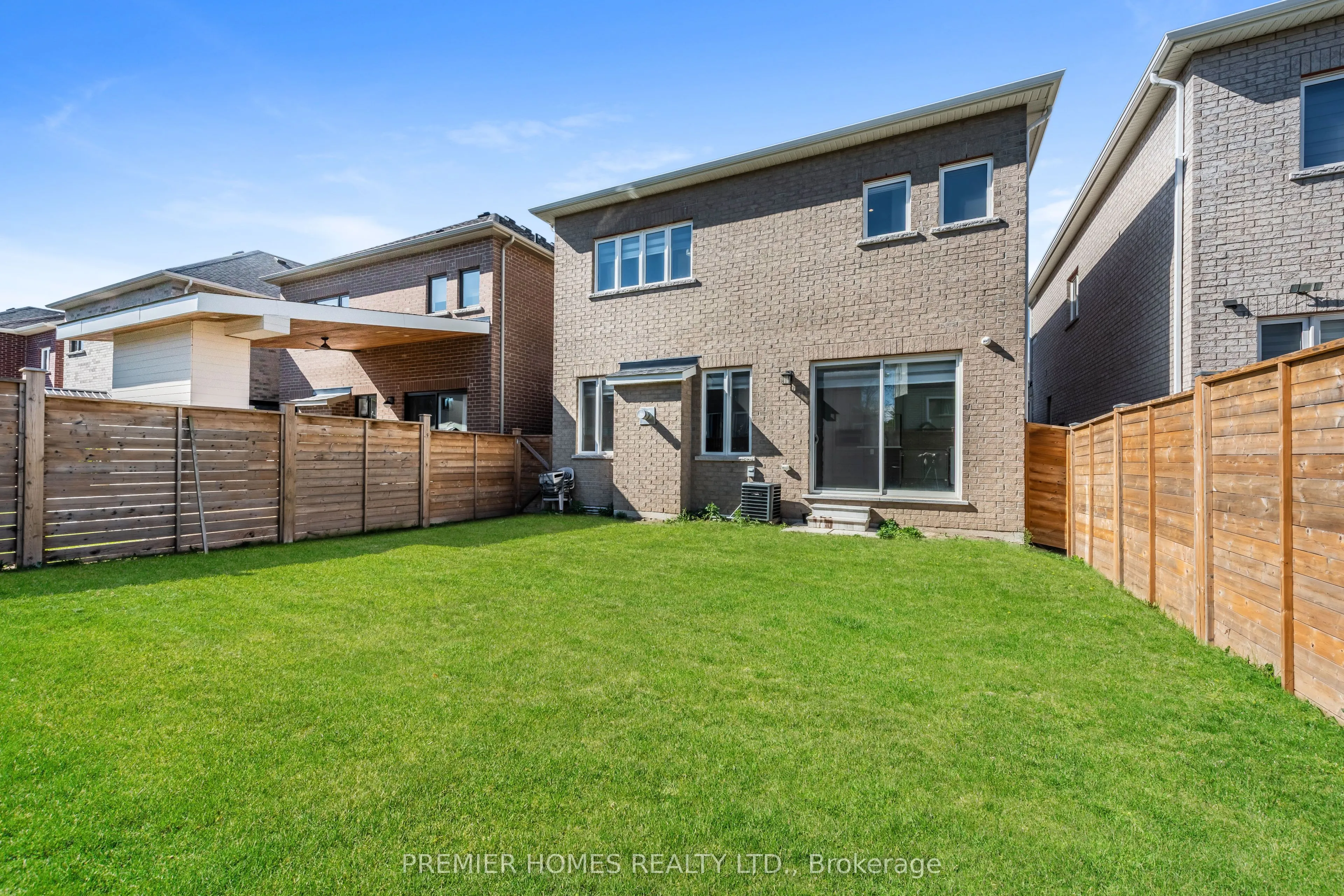87 Pine Hill Cres Crescent