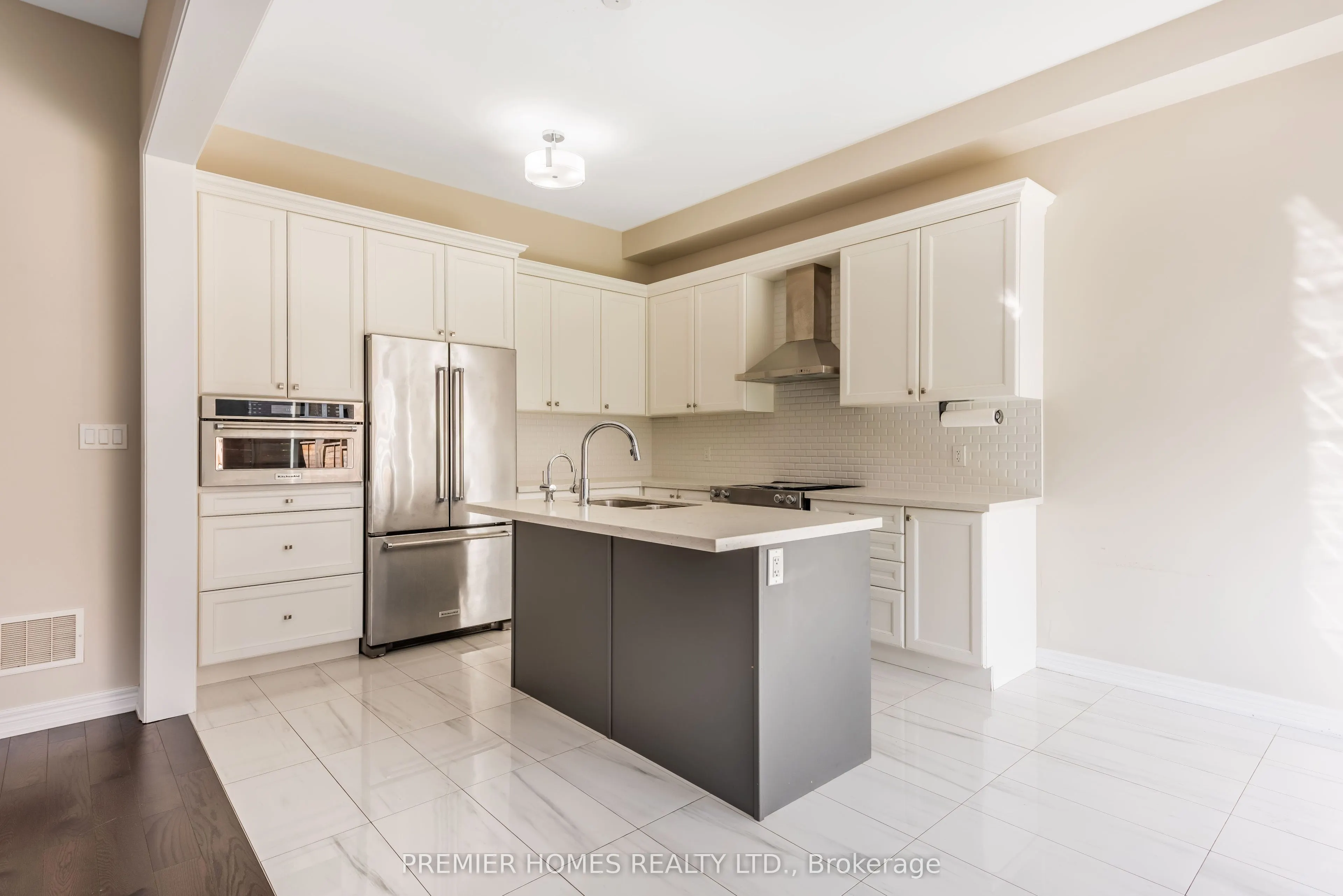 87 Pine Hill Cres Crescent