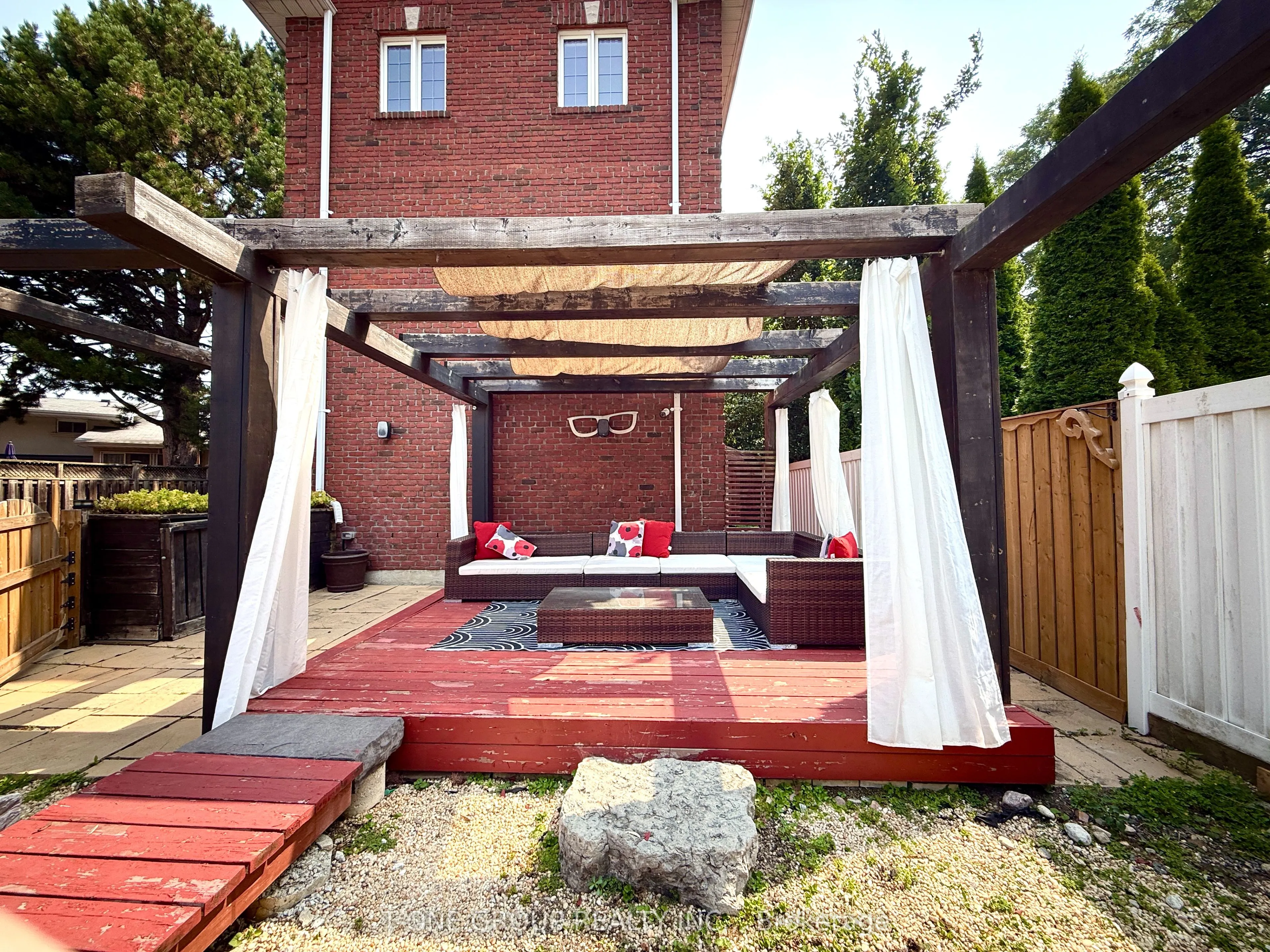 253 Carlton Road