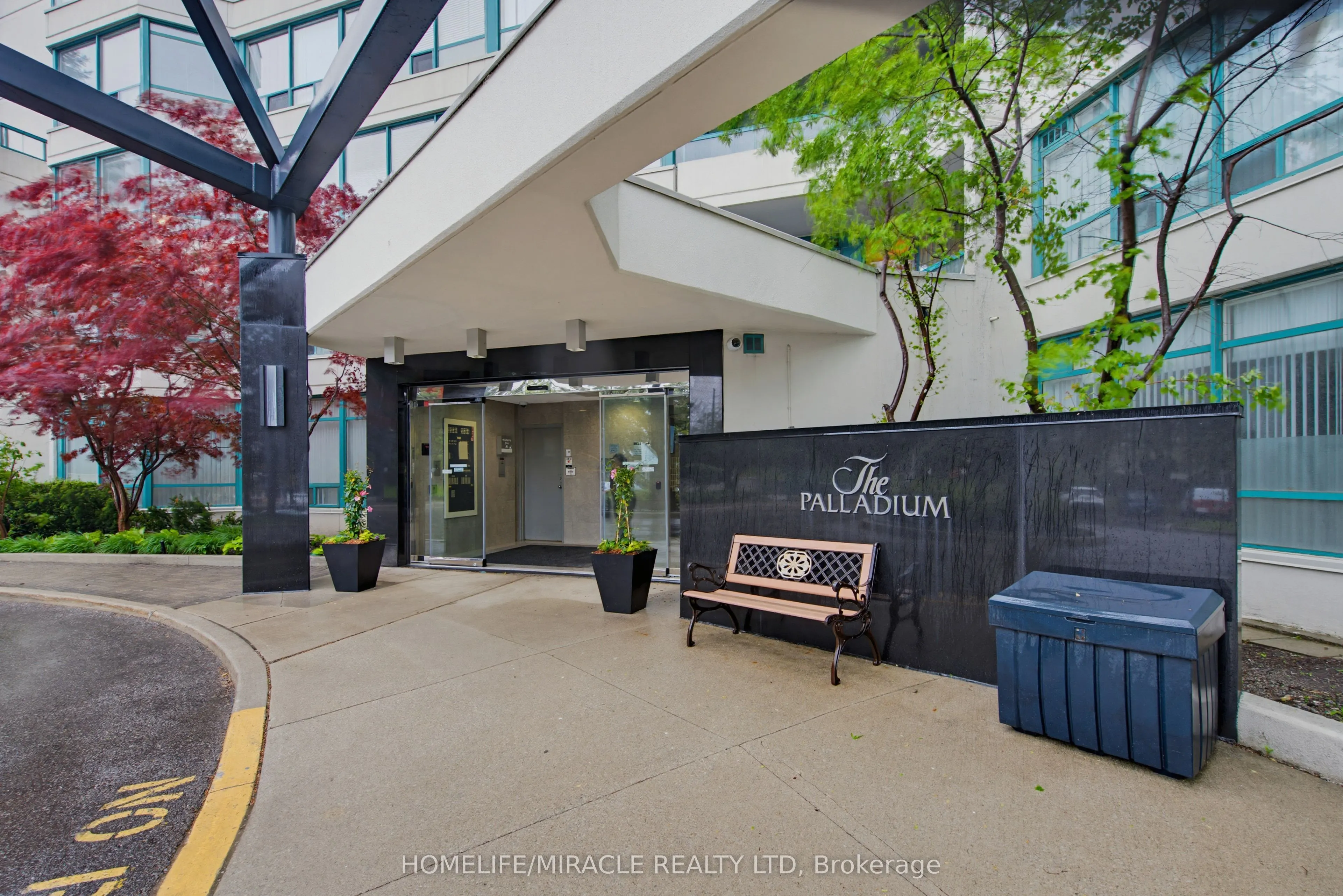 7250 Yonge Street #PH211