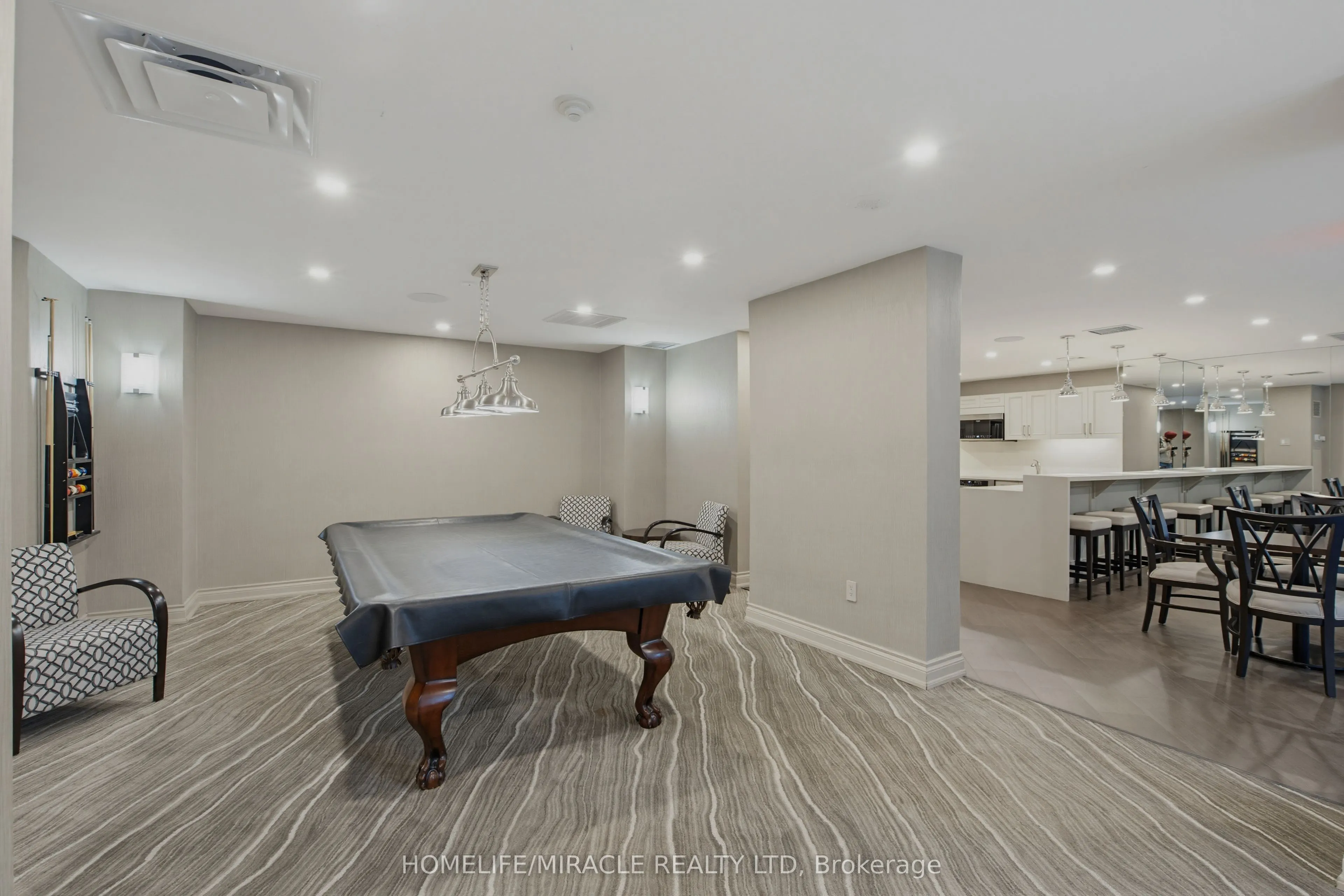 7250 Yonge Street #PH211