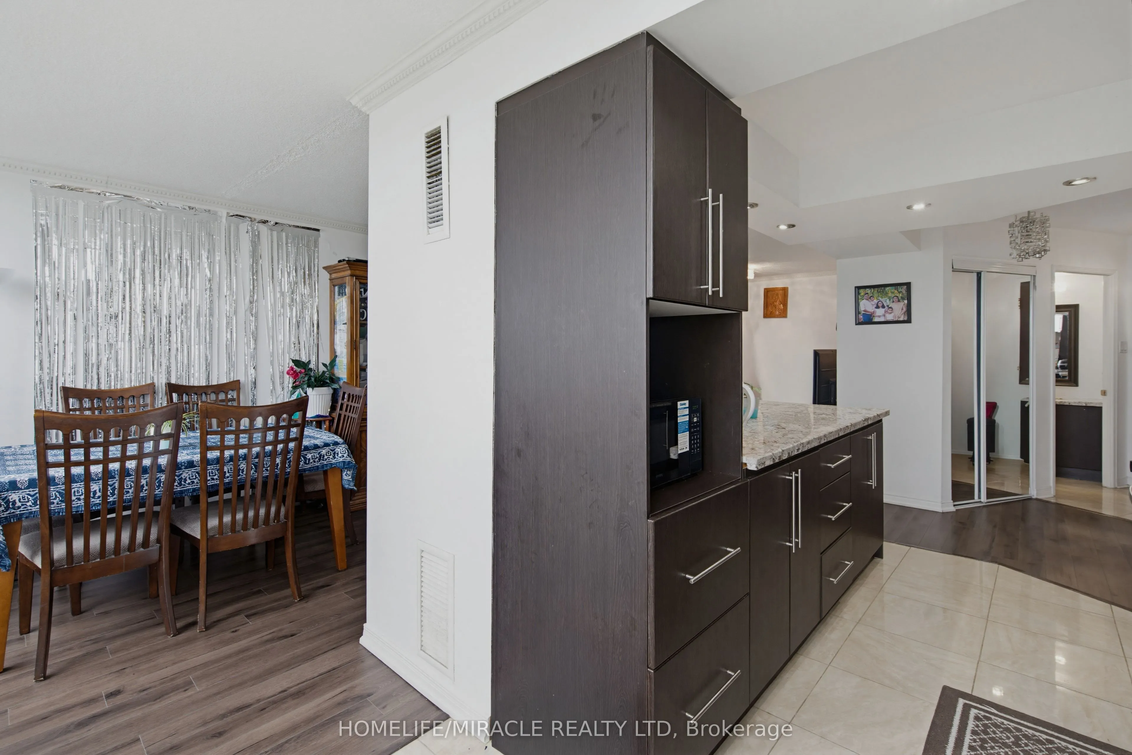7250 Yonge Street #PH211