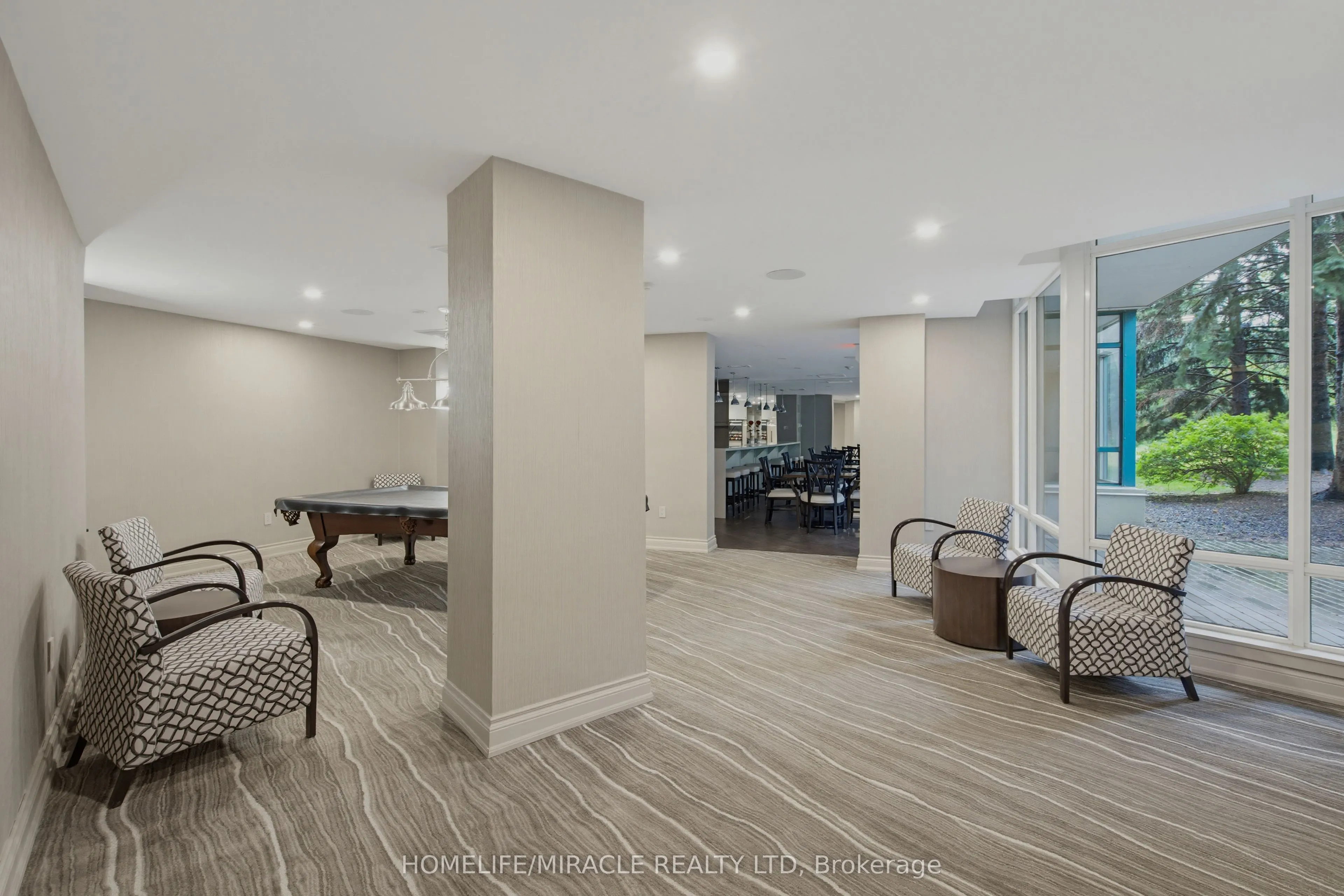 7250 Yonge Street #PH211