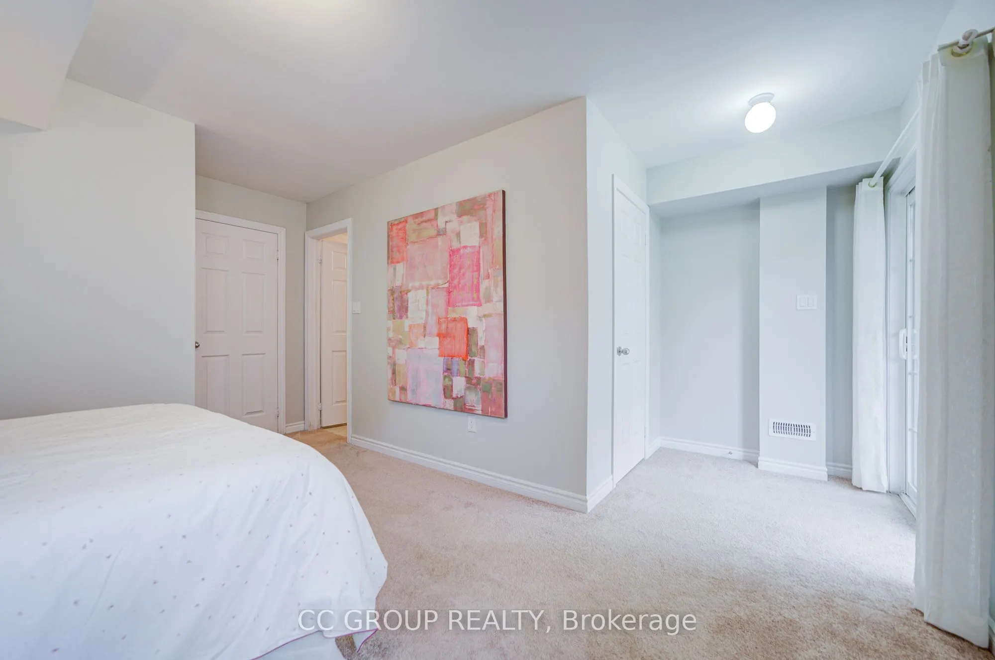138 Farooq Boulevard S