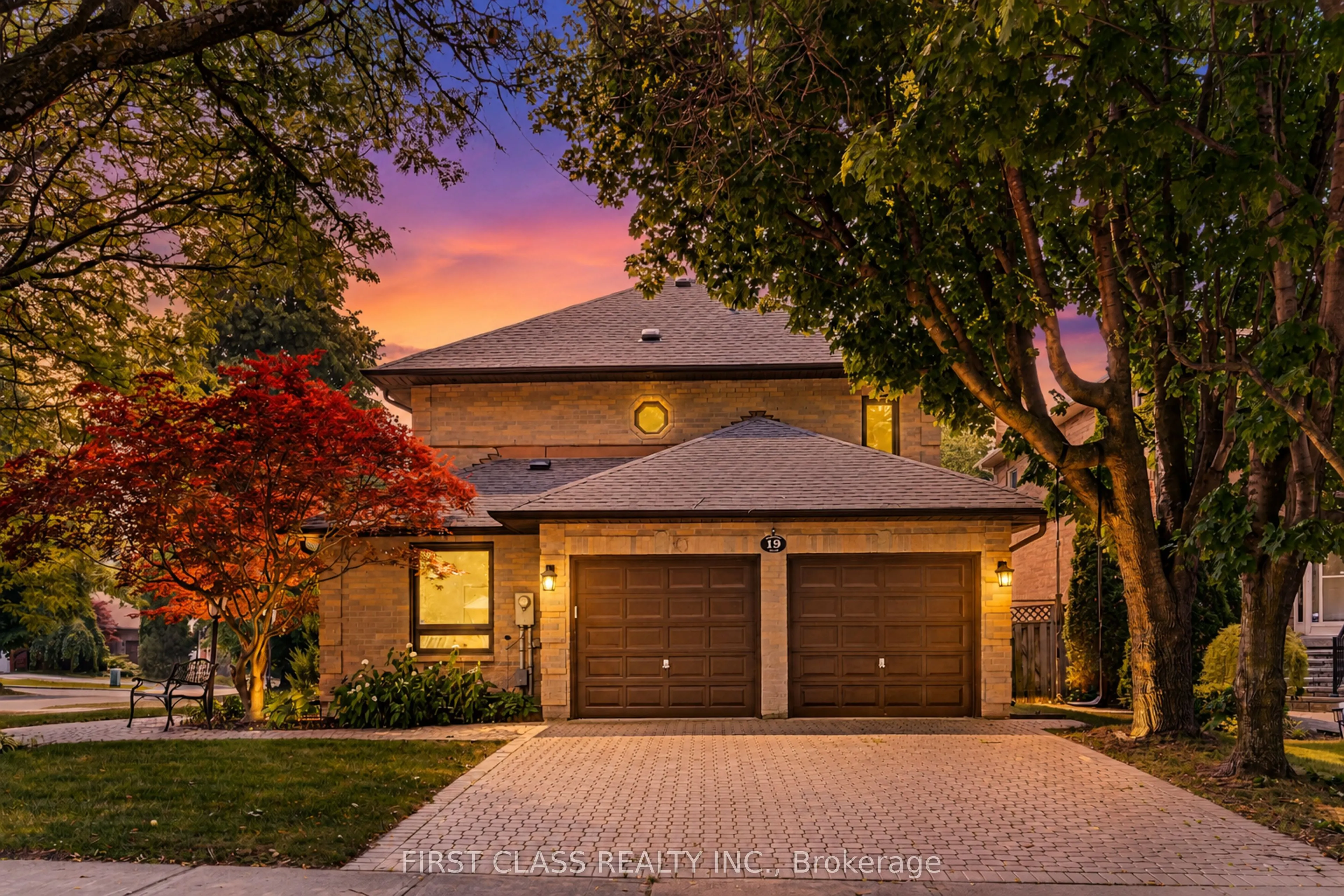 19 Tomlinson Circle