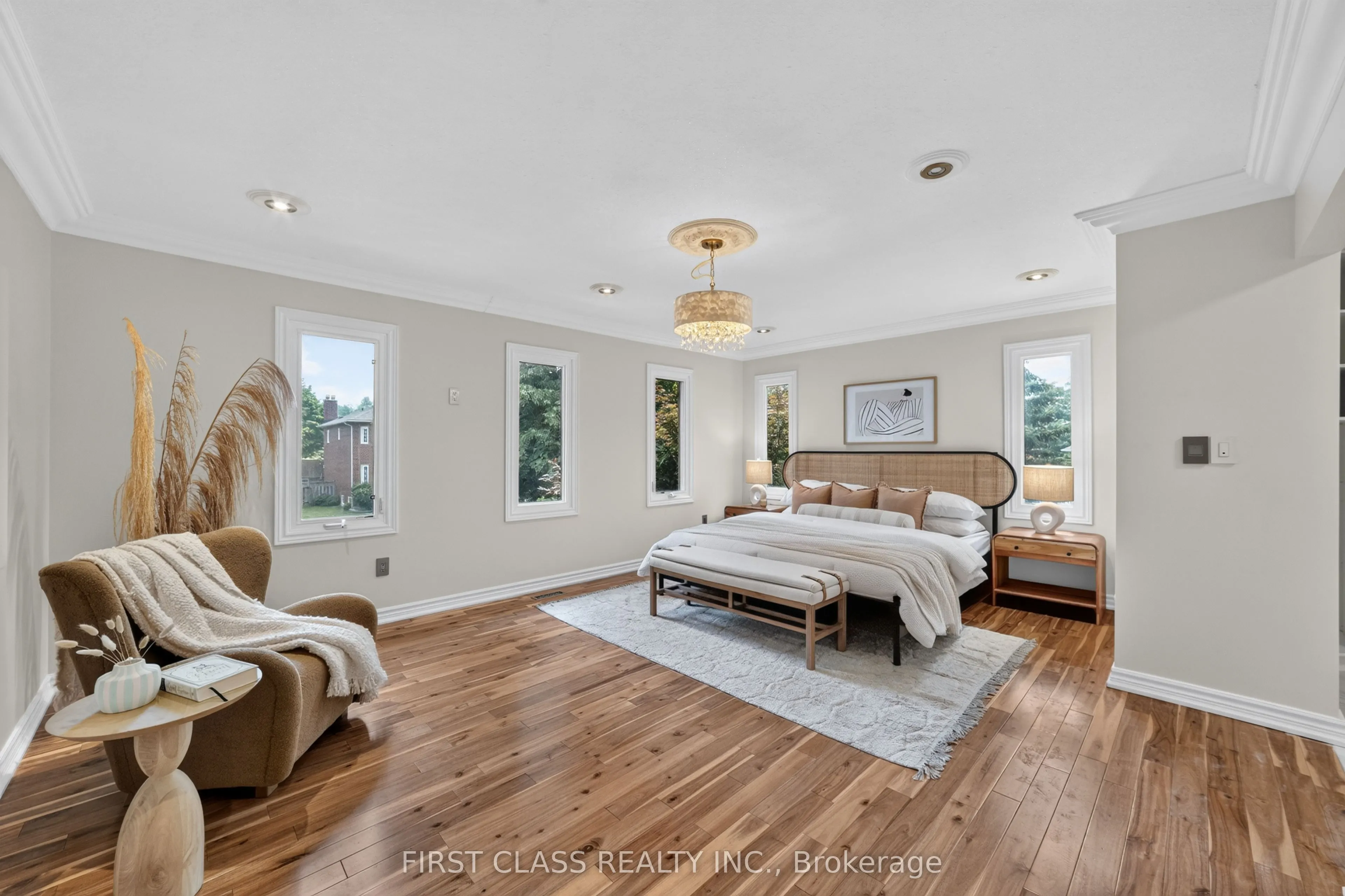 19 Tomlinson Circle