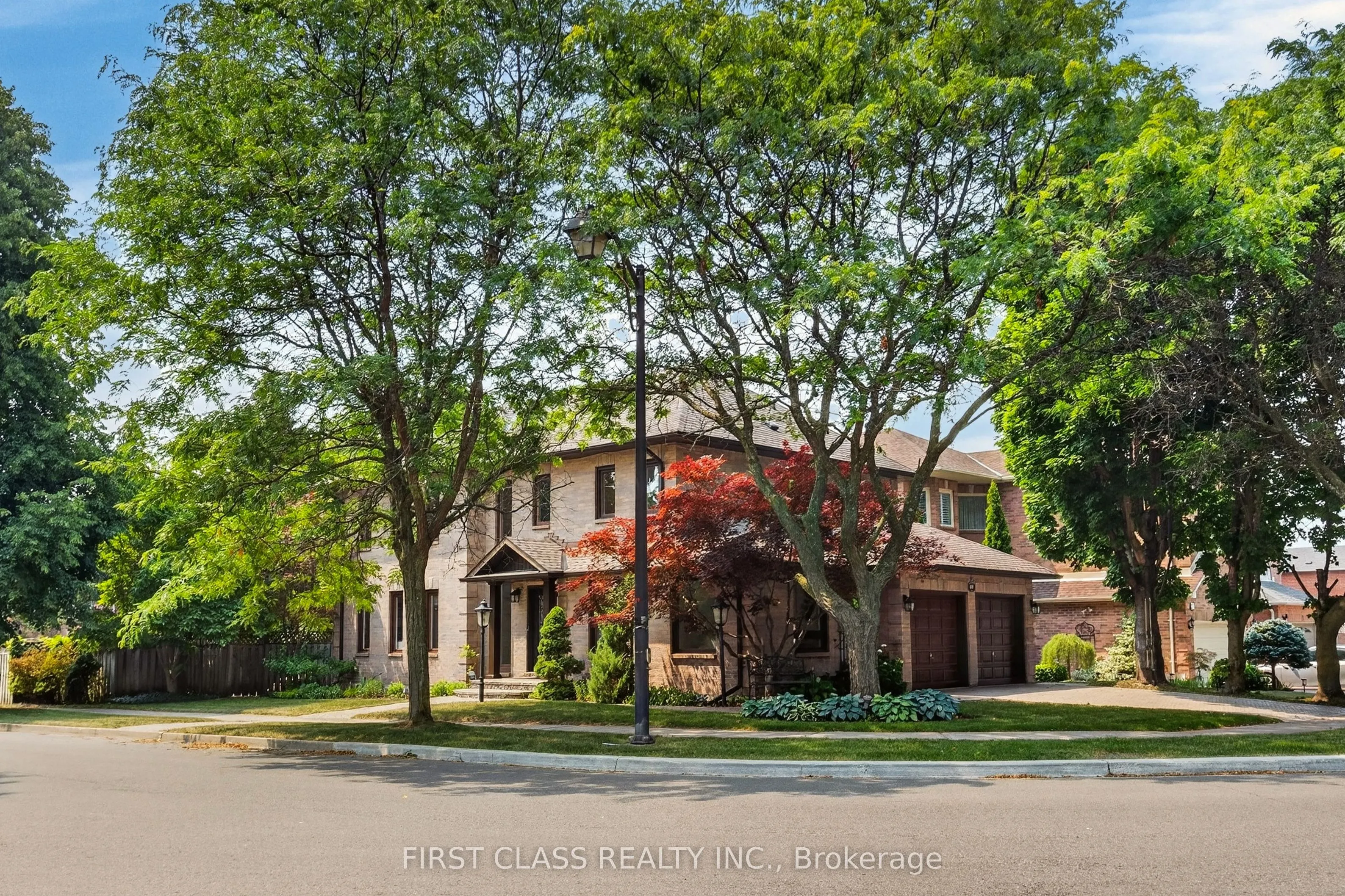 19 Tomlinson Circle