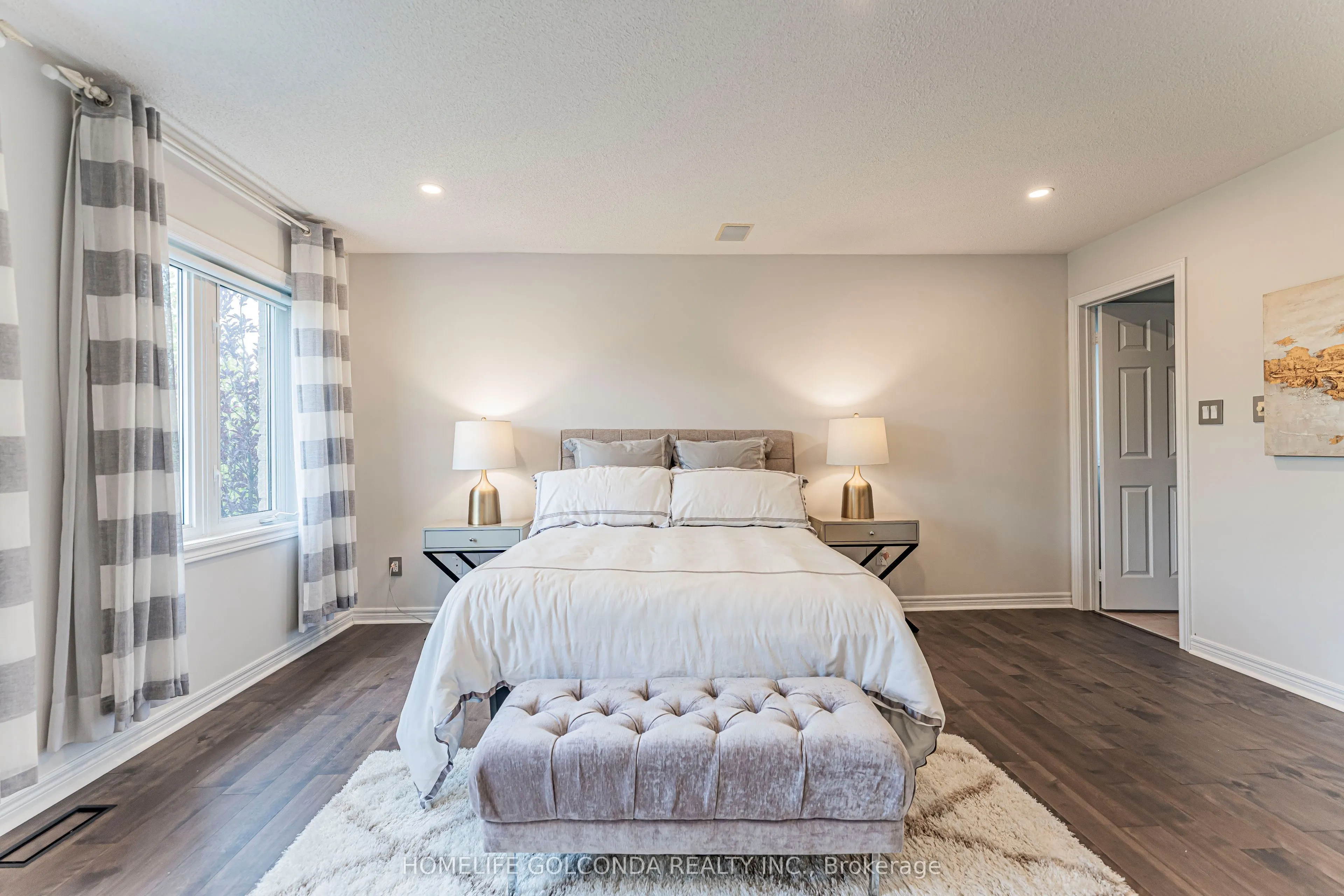 30 Goldring Crescent