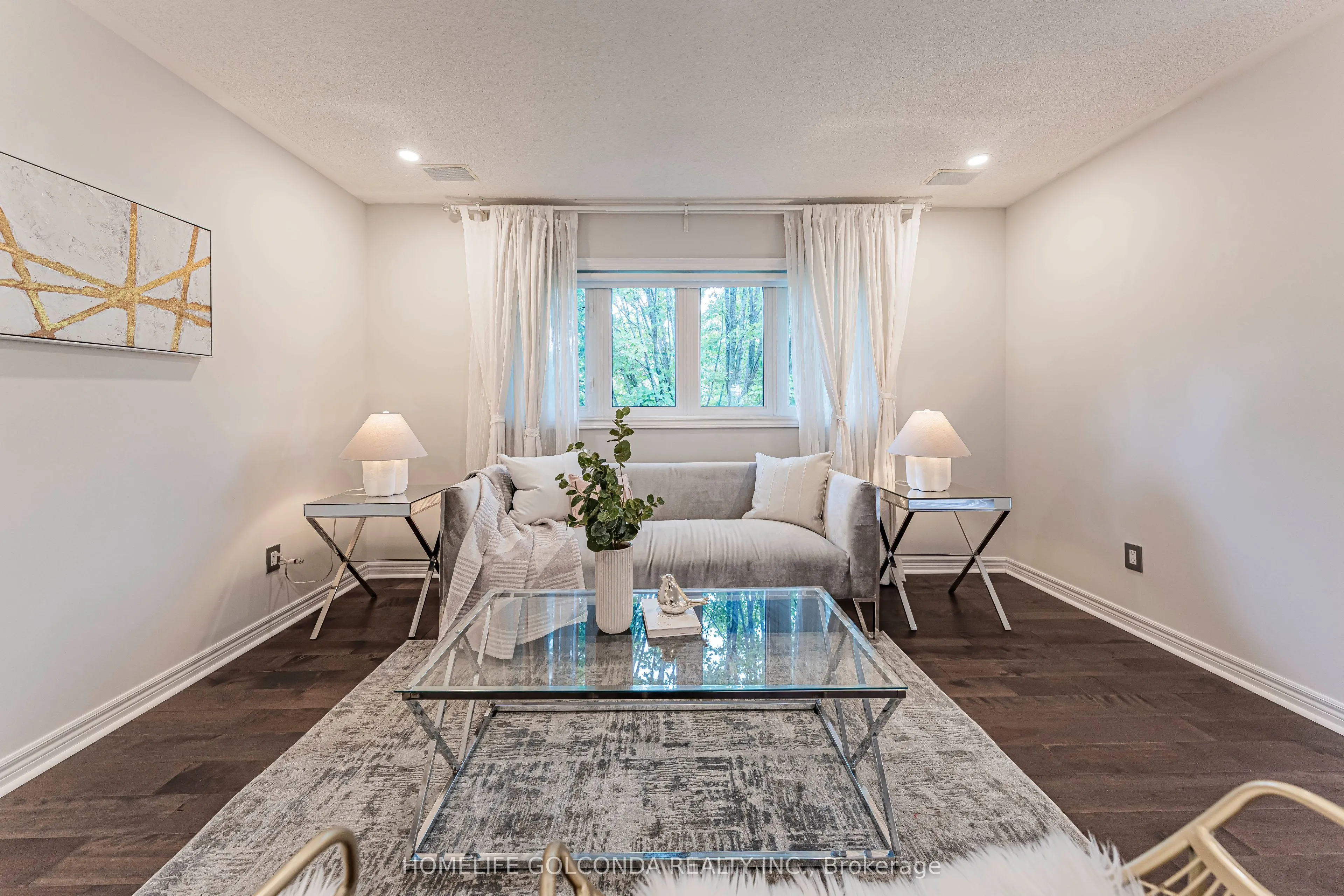 30 Goldring Crescent