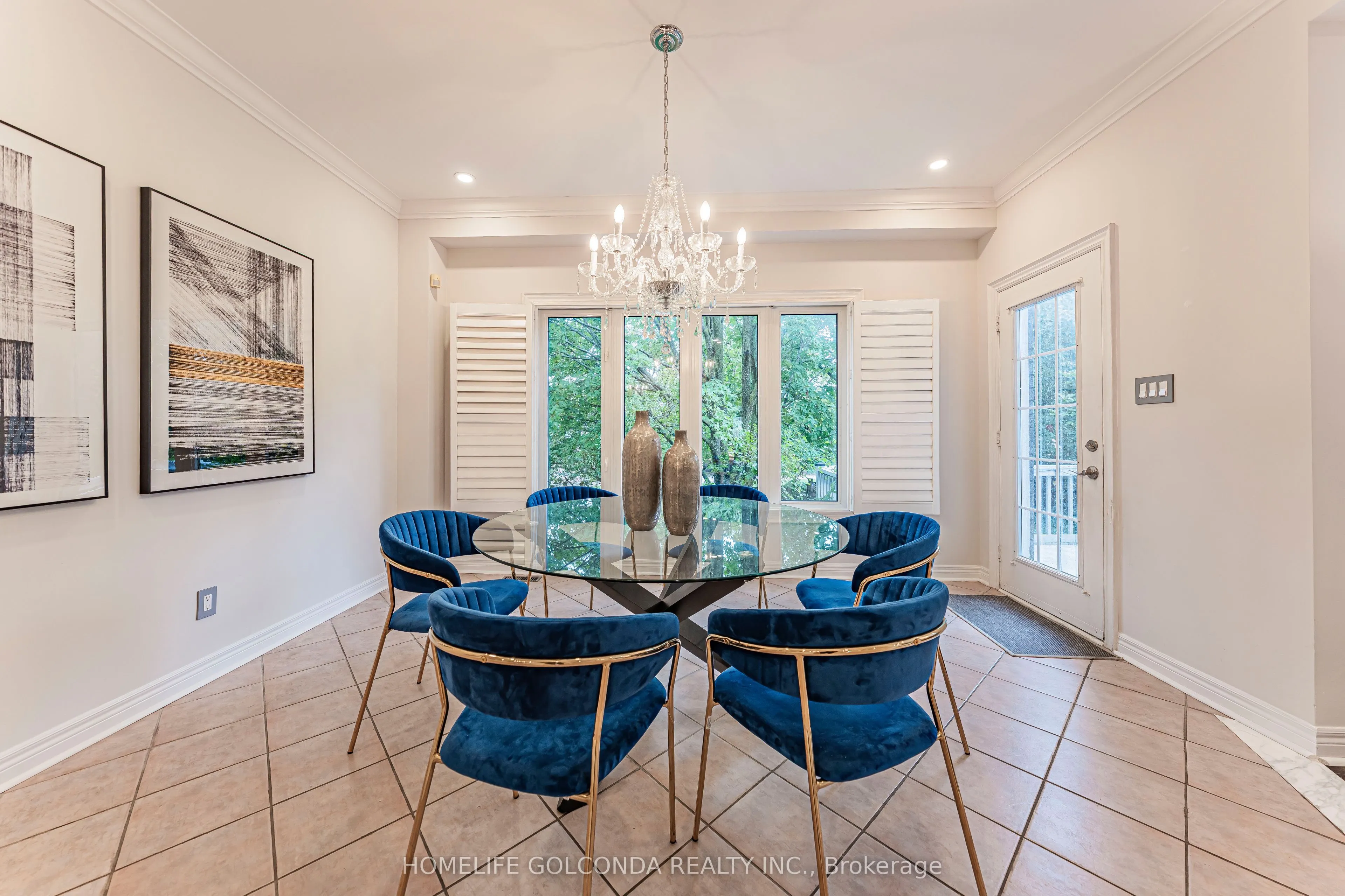 30 Goldring Crescent