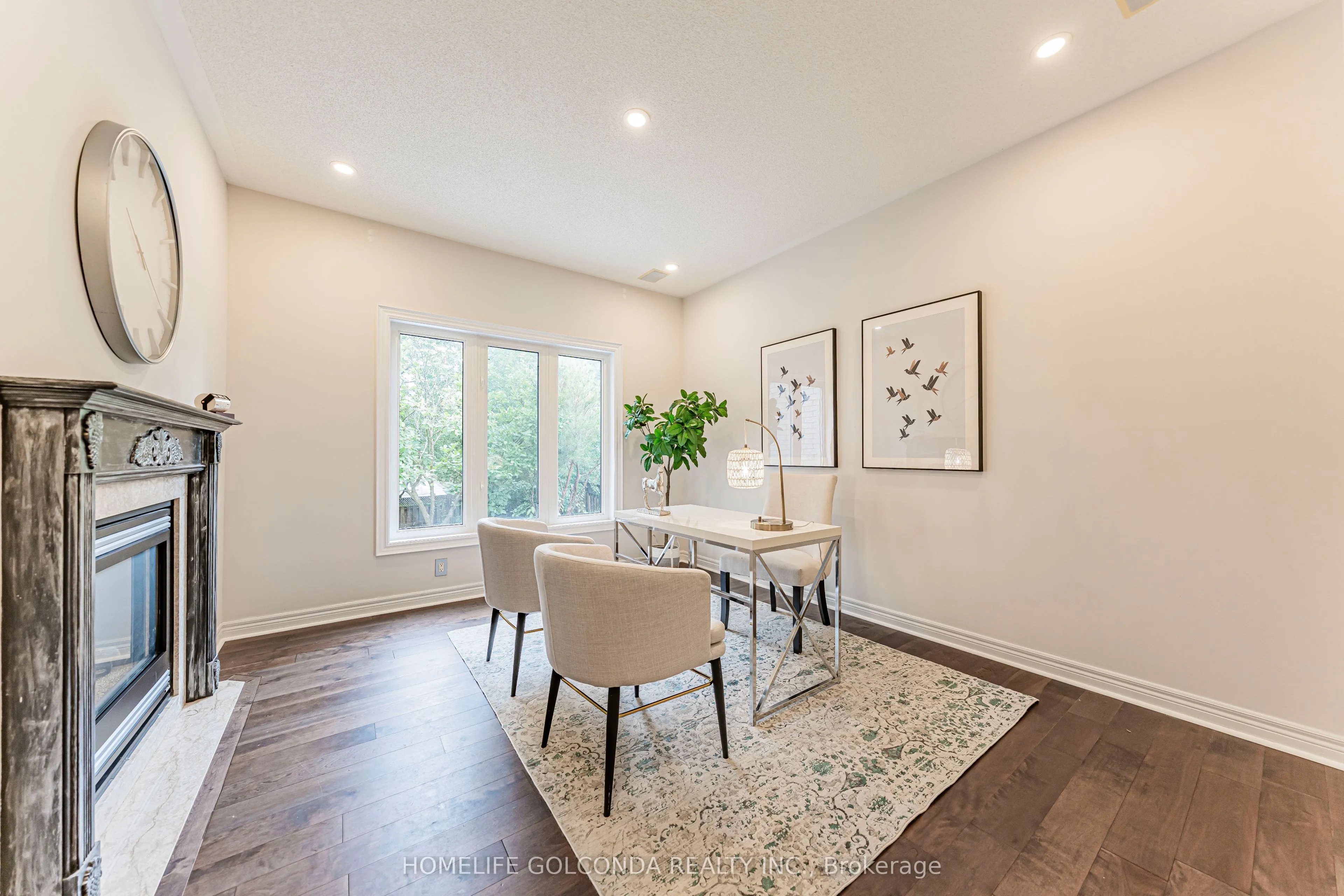 30 Goldring Crescent