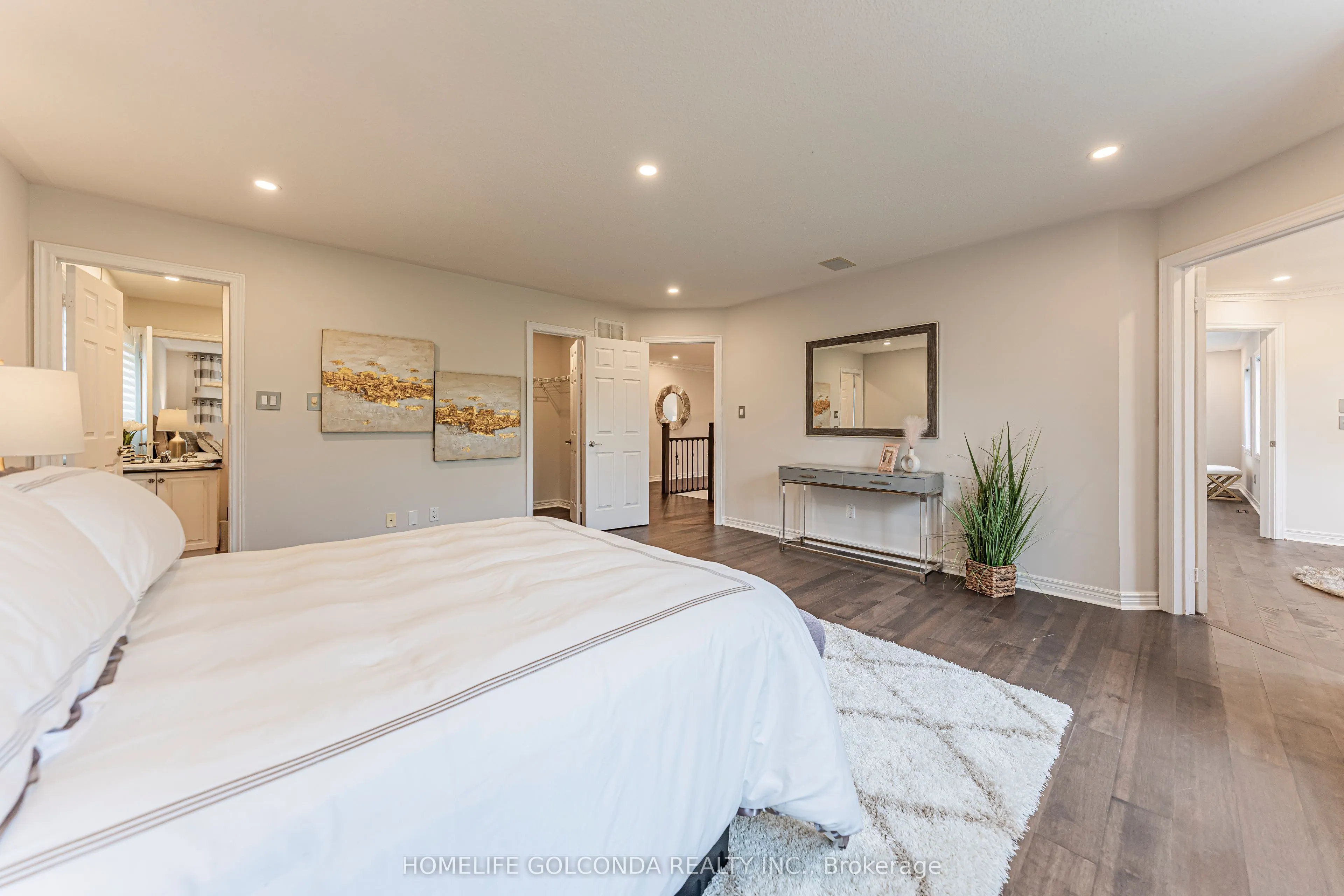 30 Goldring Crescent