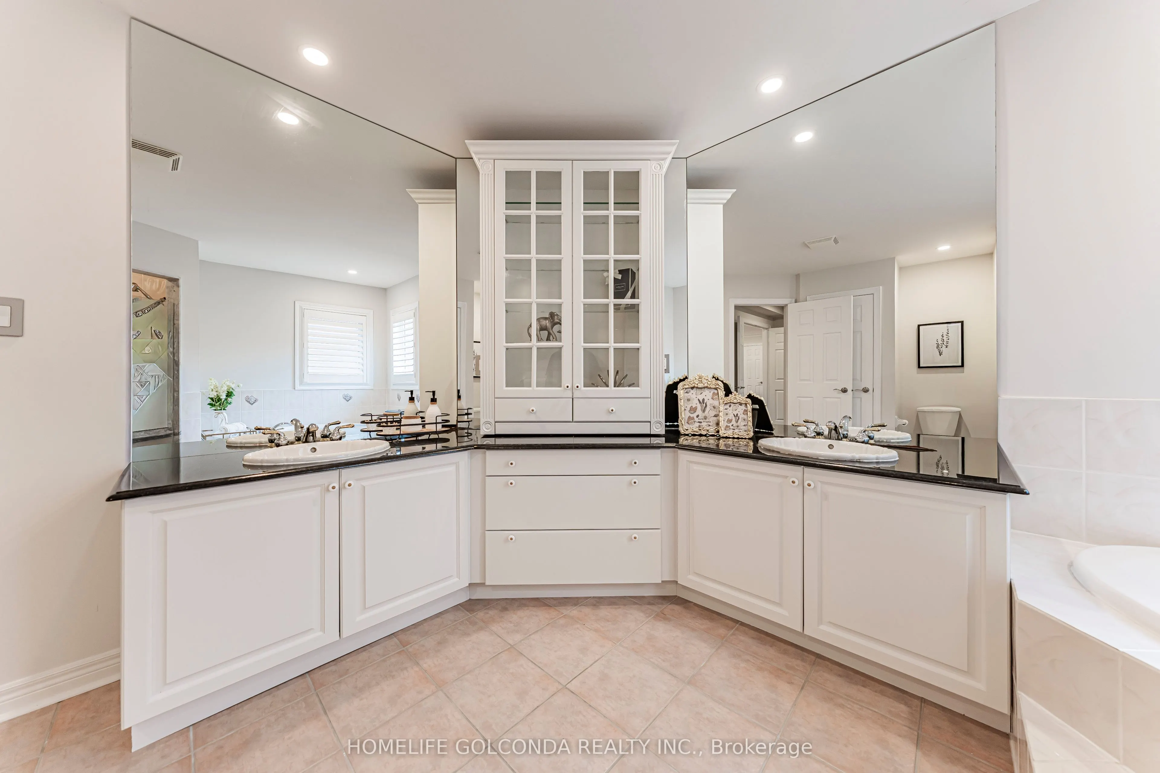 30 Goldring Crescent