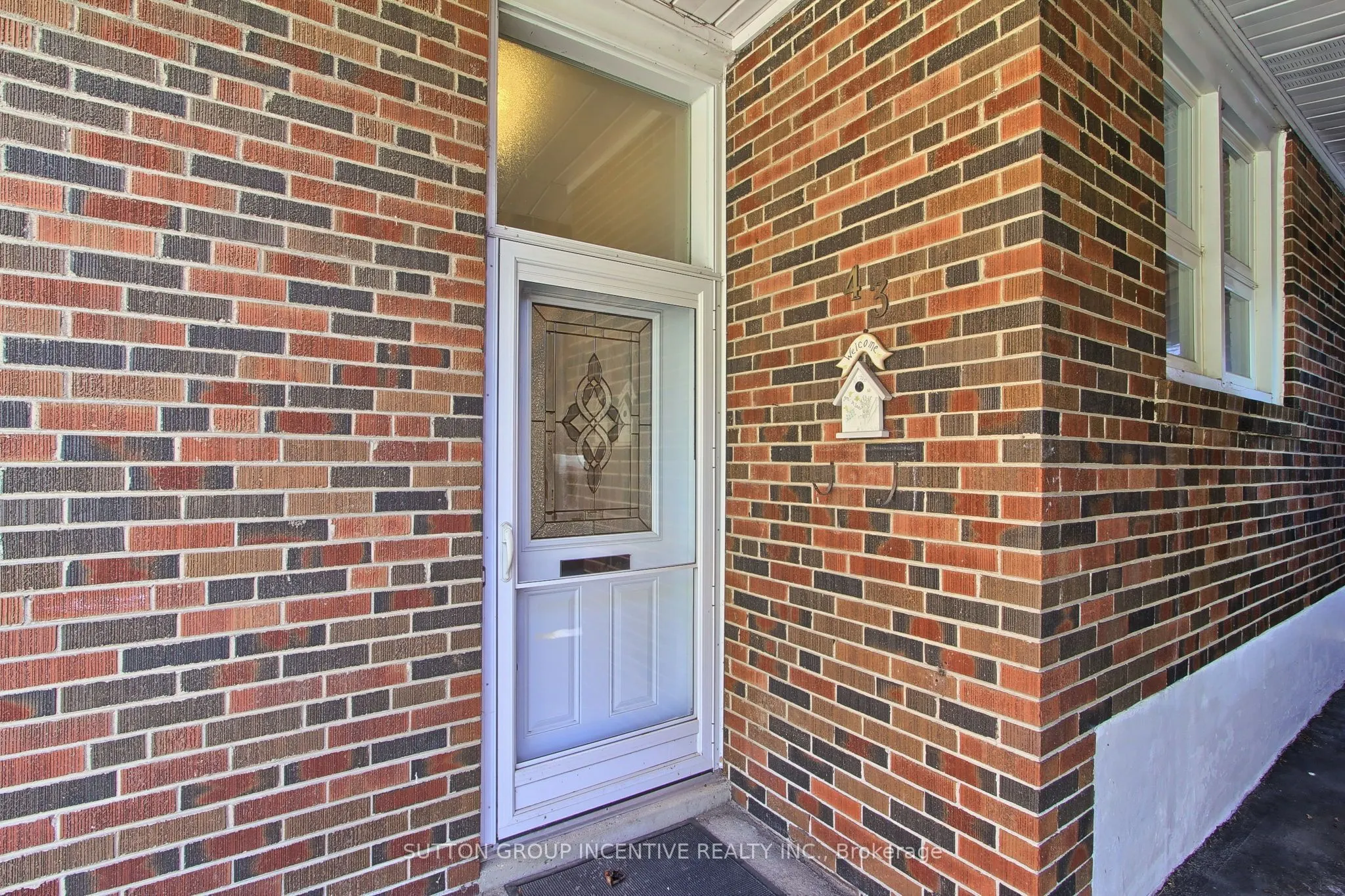 43 Sussex Avenue