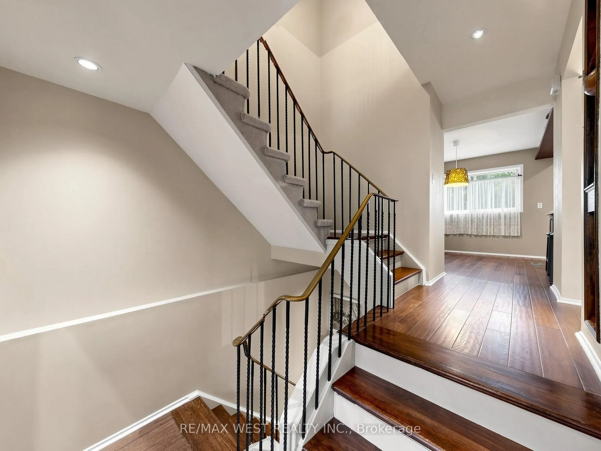 121 Poplar Crescent #44