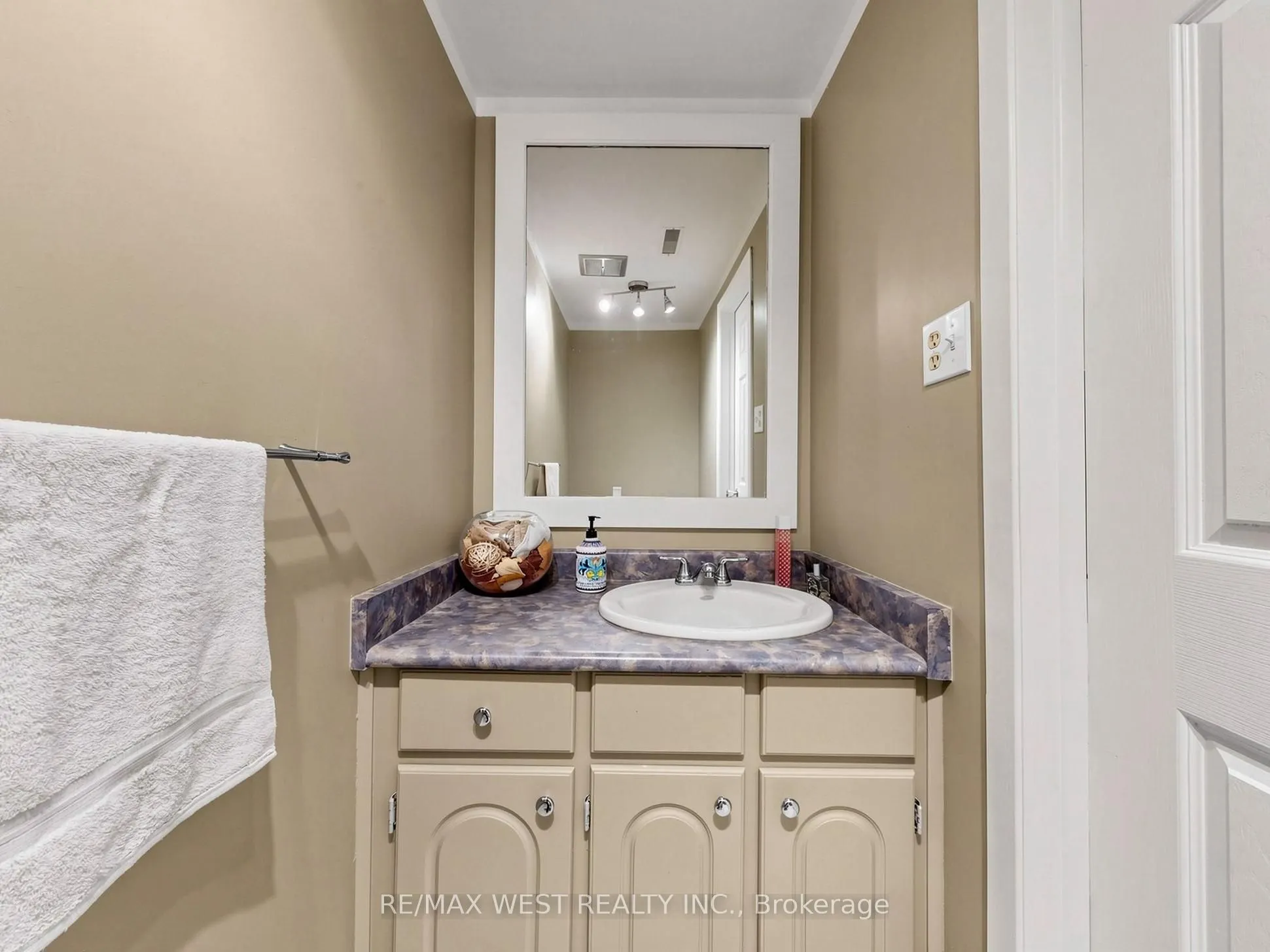 121 Poplar Crescent #44