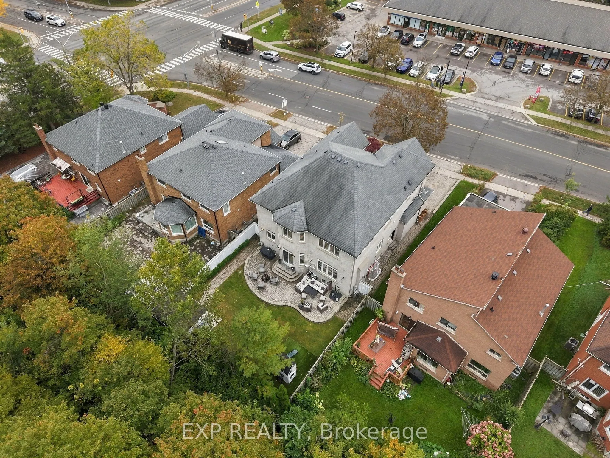 412 Manhattan Drive