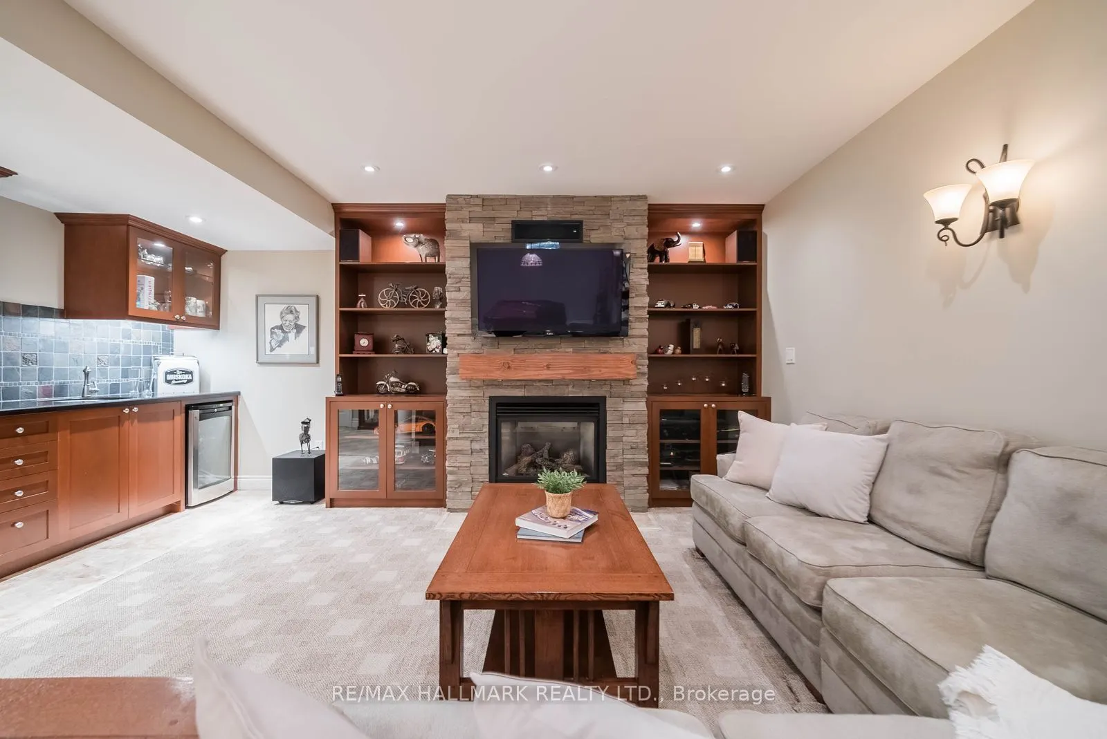 23 Maurovista Court