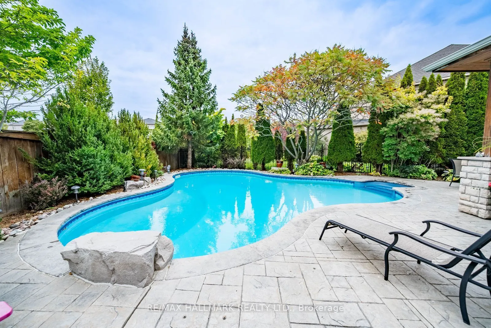 23 Maurovista Court